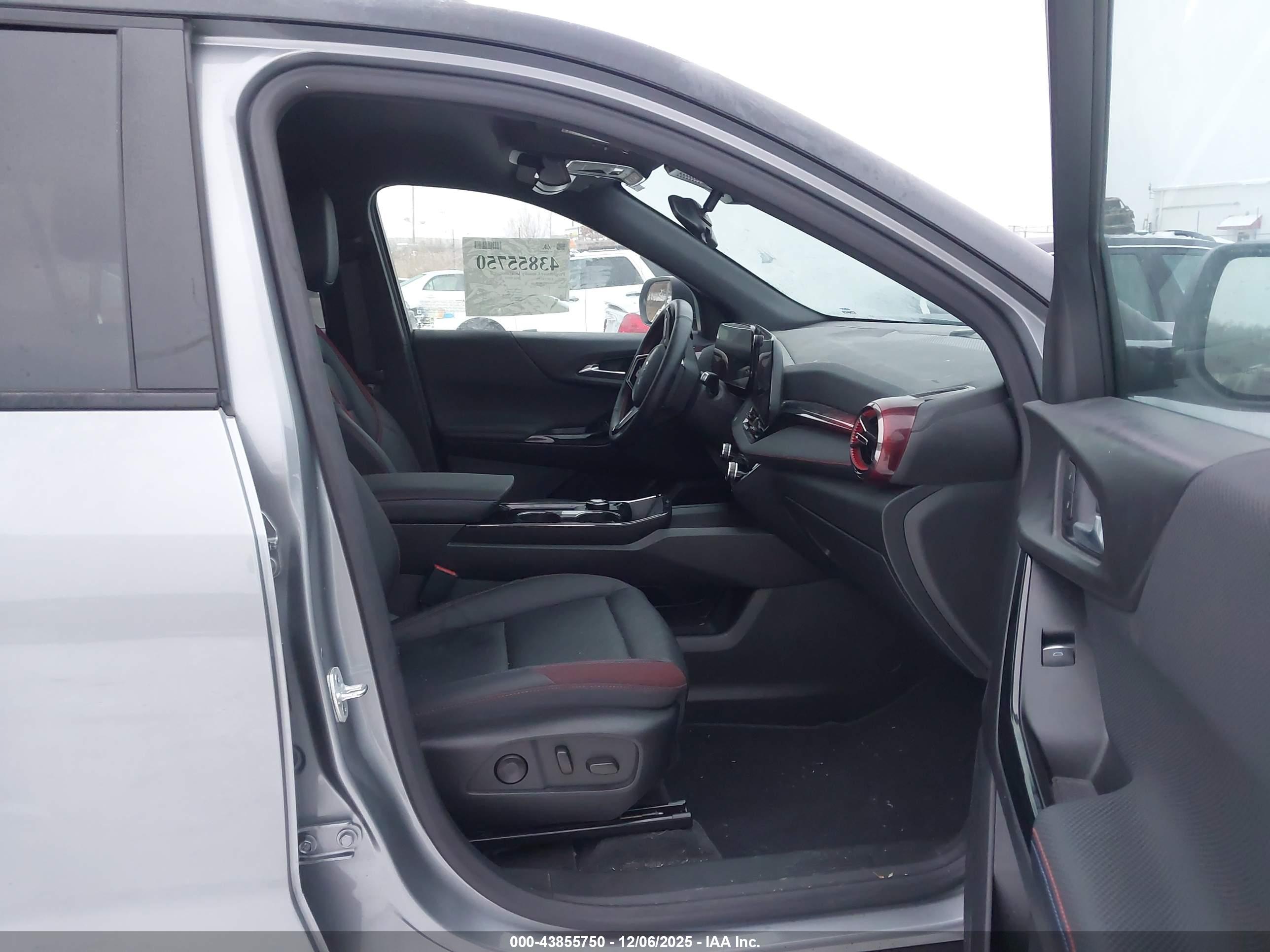 CHEVROLET EQUINOX image 5
