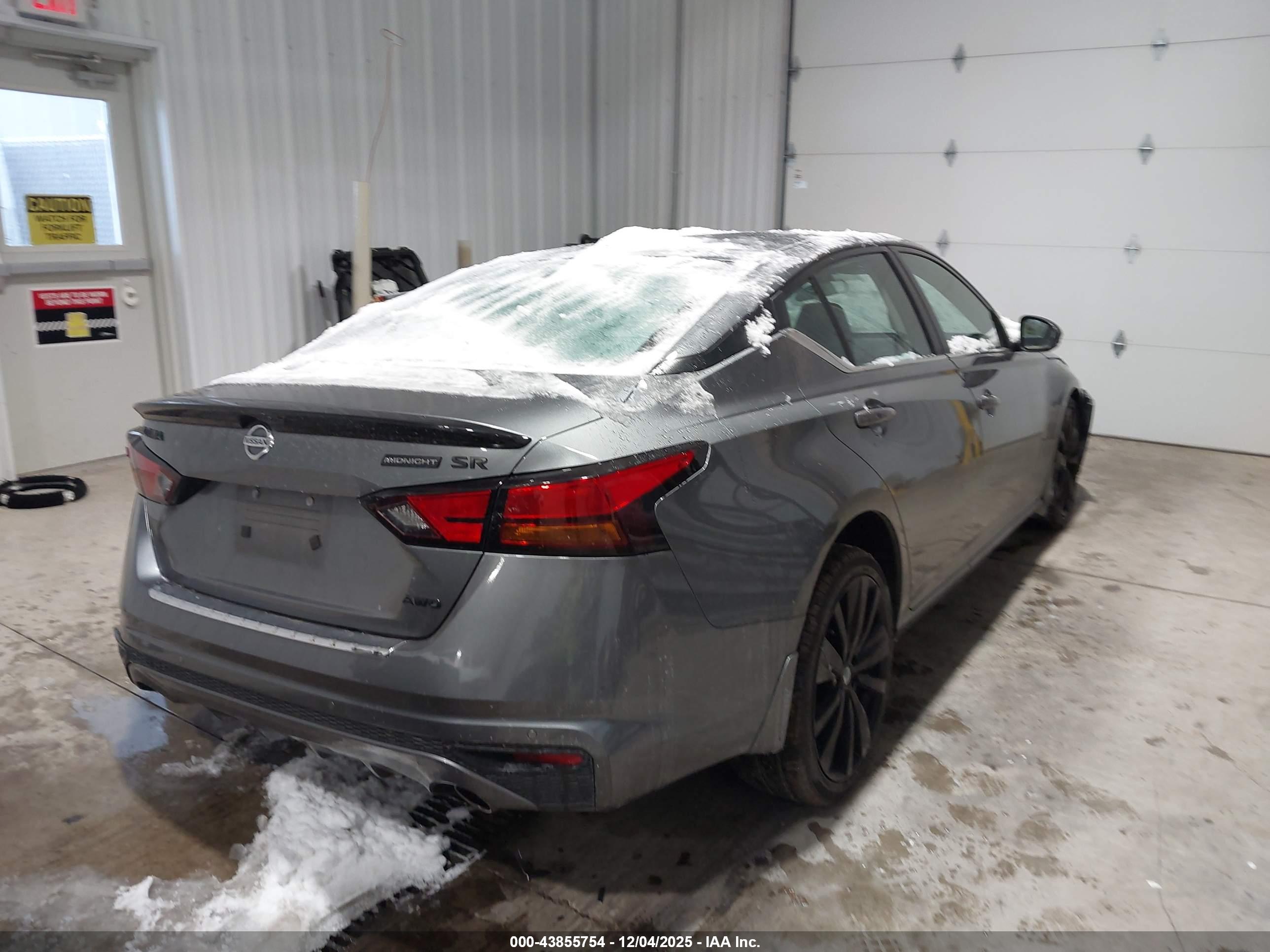 NISSAN ALTIMA image 4