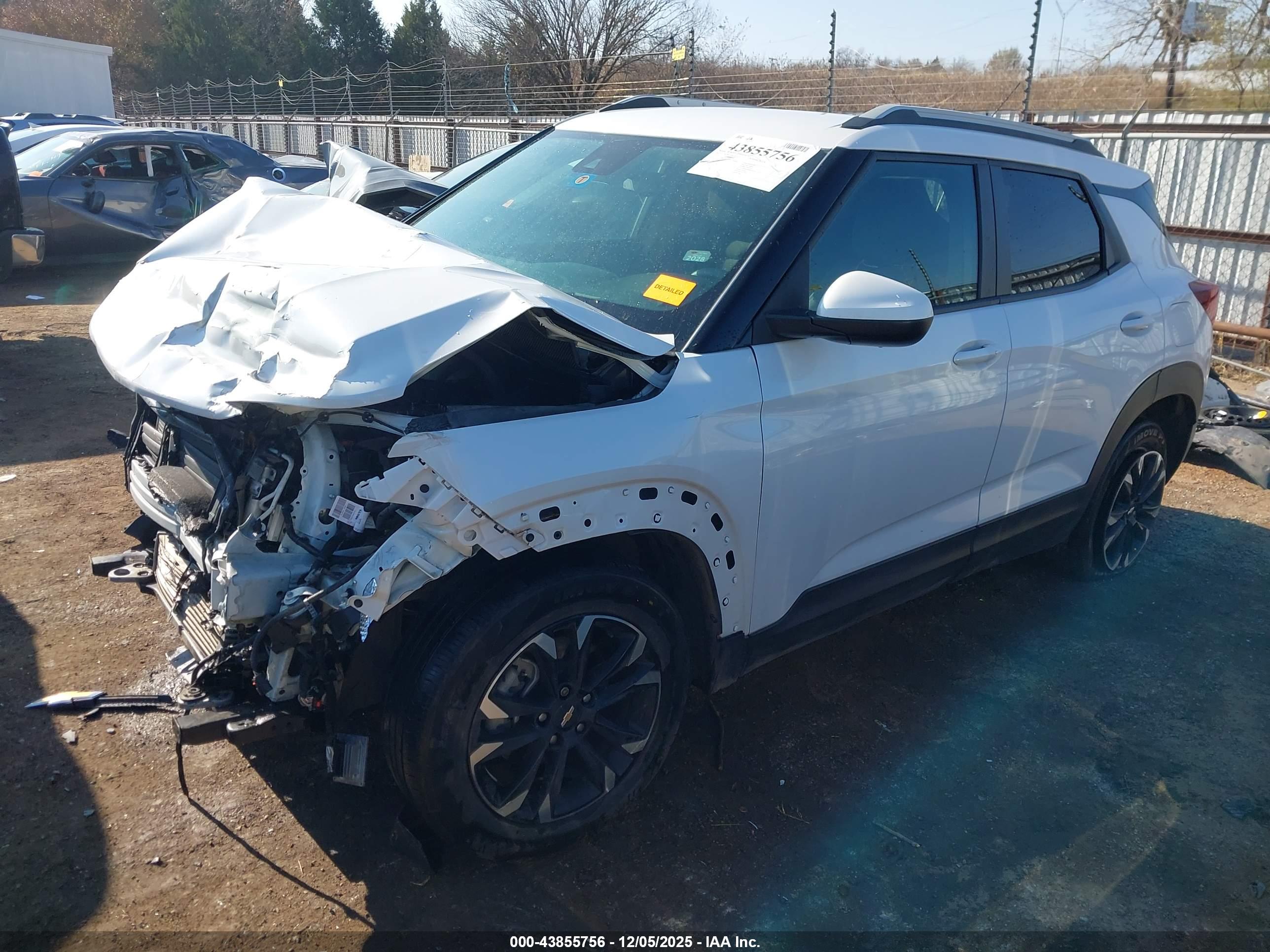 CHEVROLET TRAILBLAZER image 2