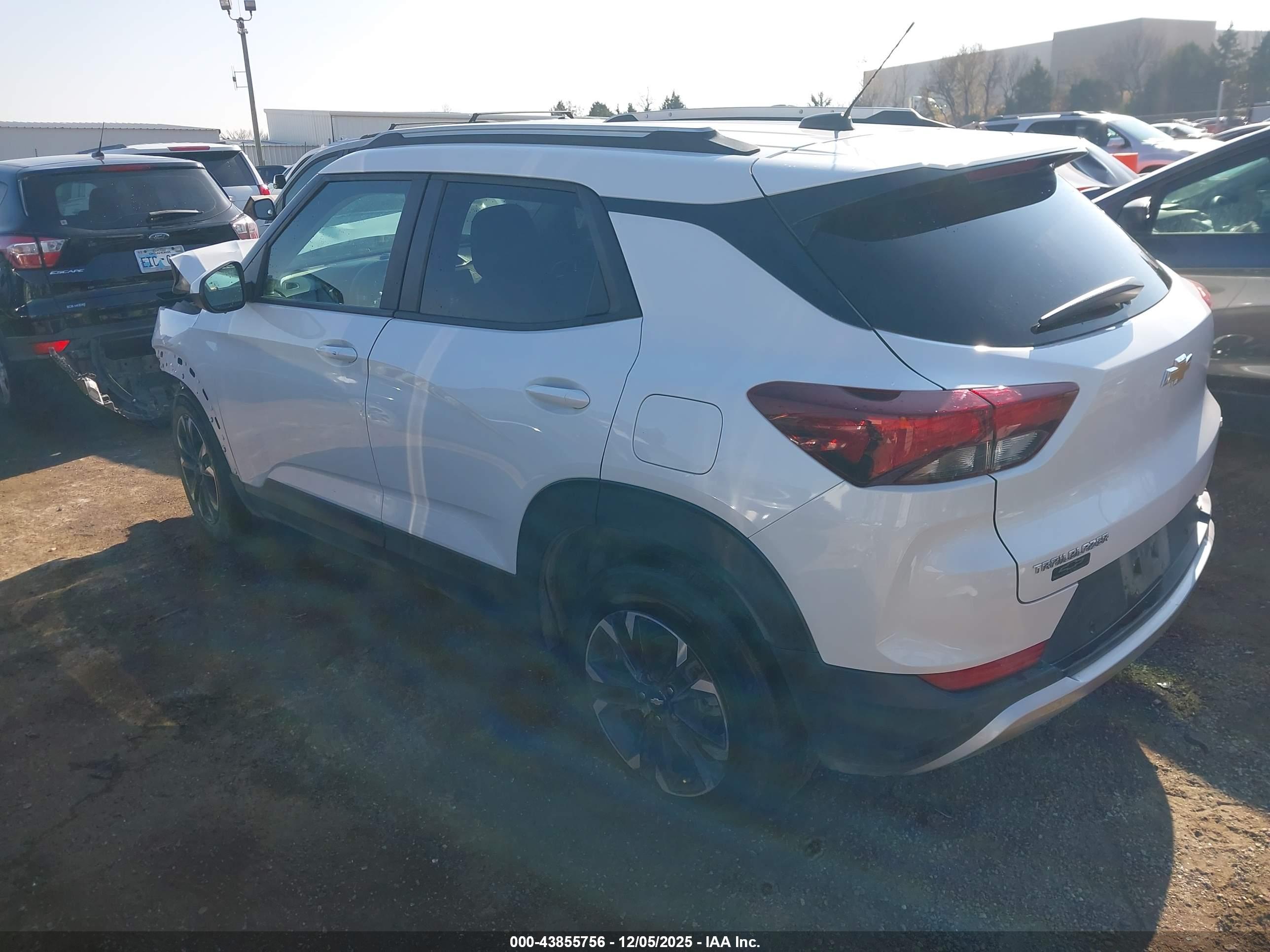CHEVROLET TRAILBLAZER image 3