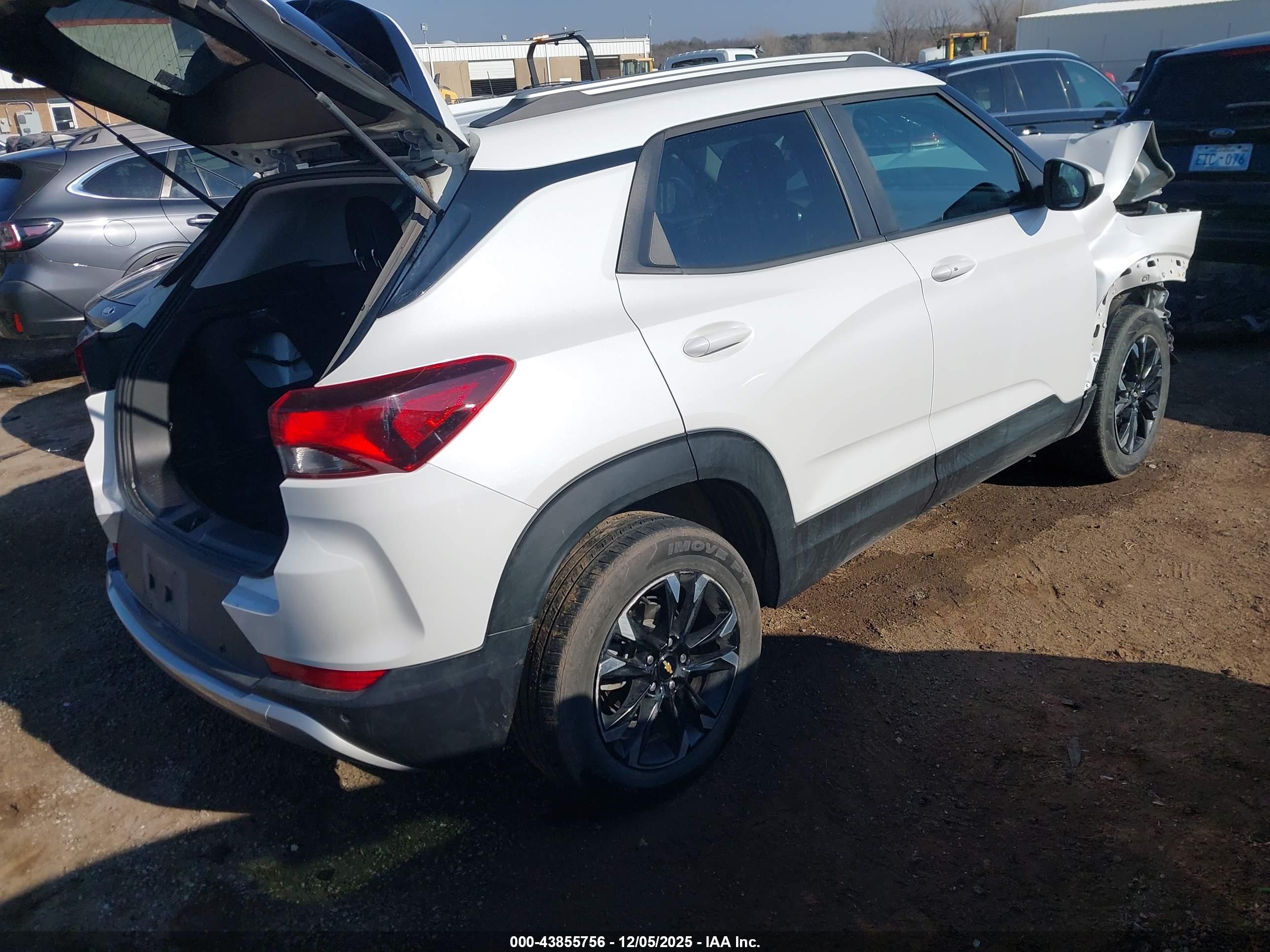 CHEVROLET TRAILBLAZER image 4