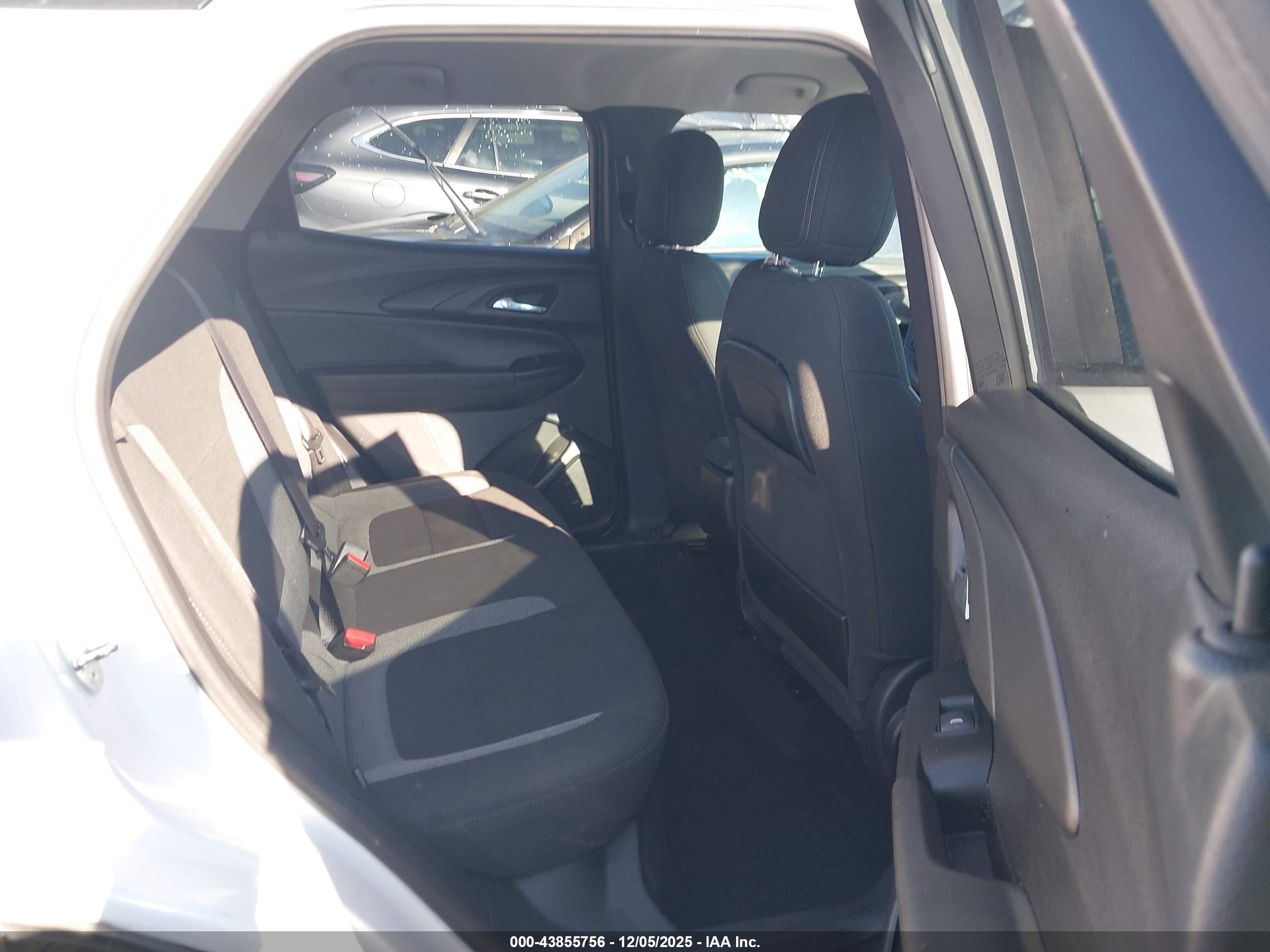 CHEVROLET TRAILBLAZER image 8