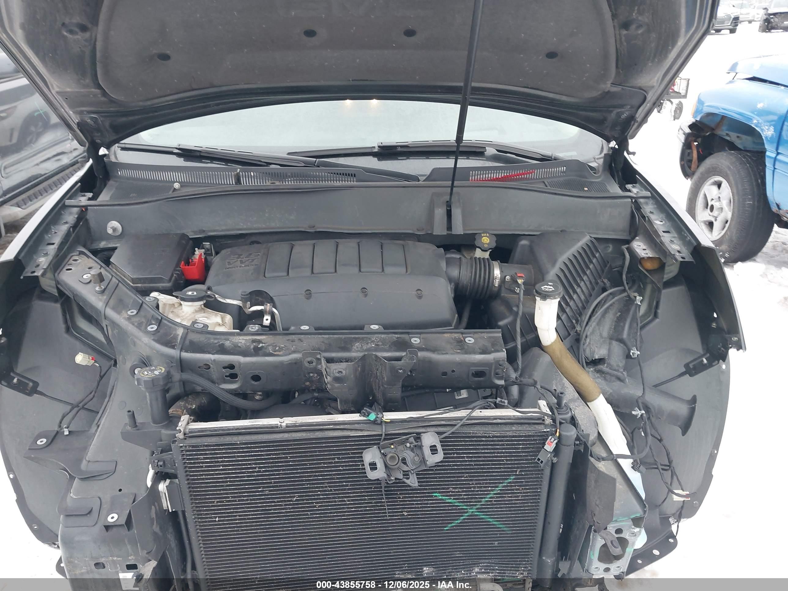 GMC ACADIA image 10