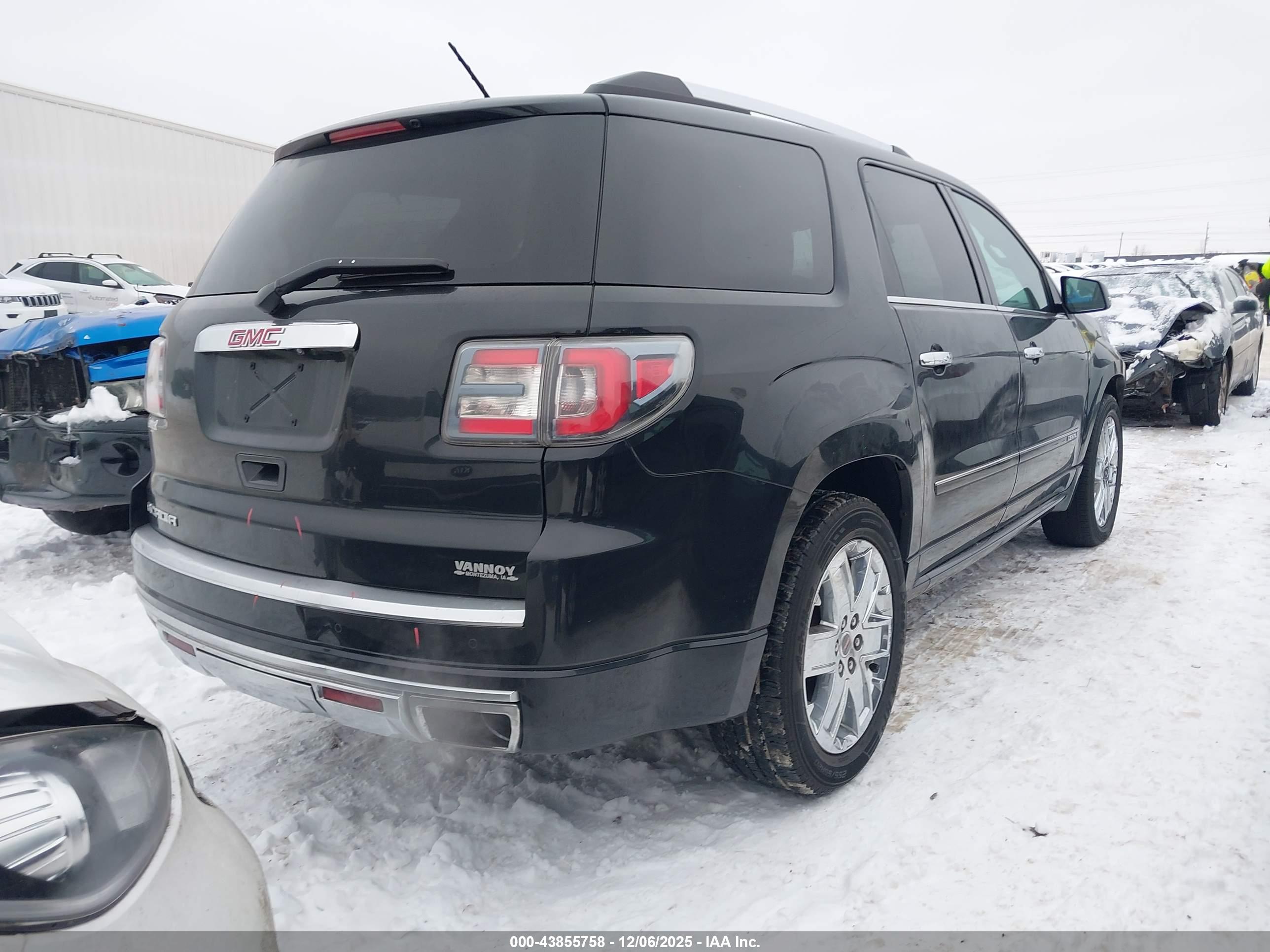 GMC ACADIA image 4