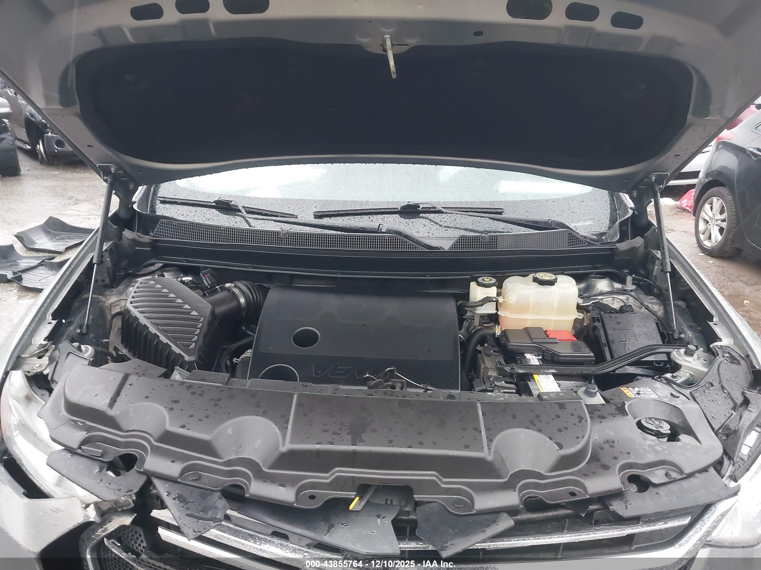 CHEVROLET TRAVERSE image 10