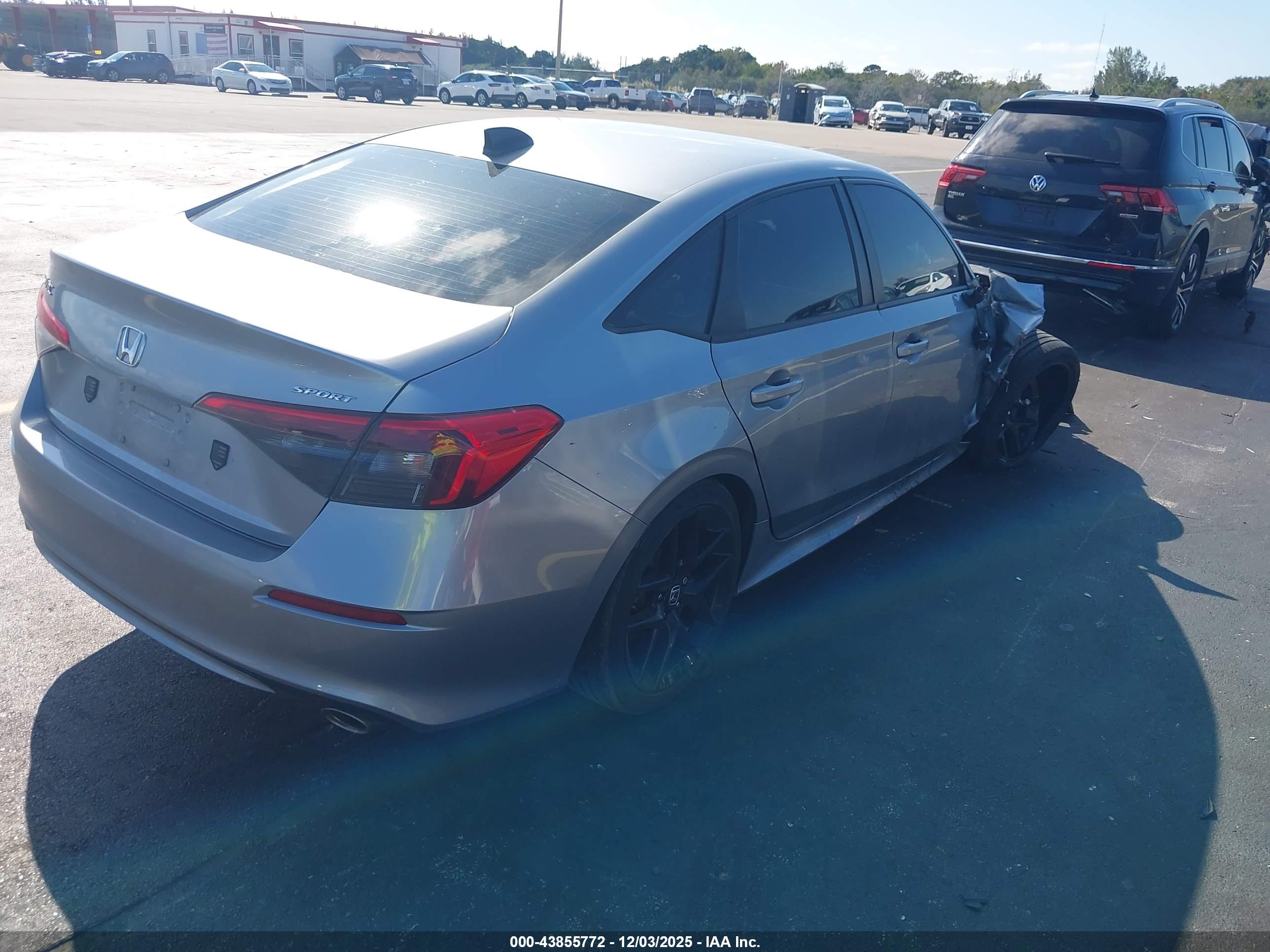 HONDA CIVIC image 4