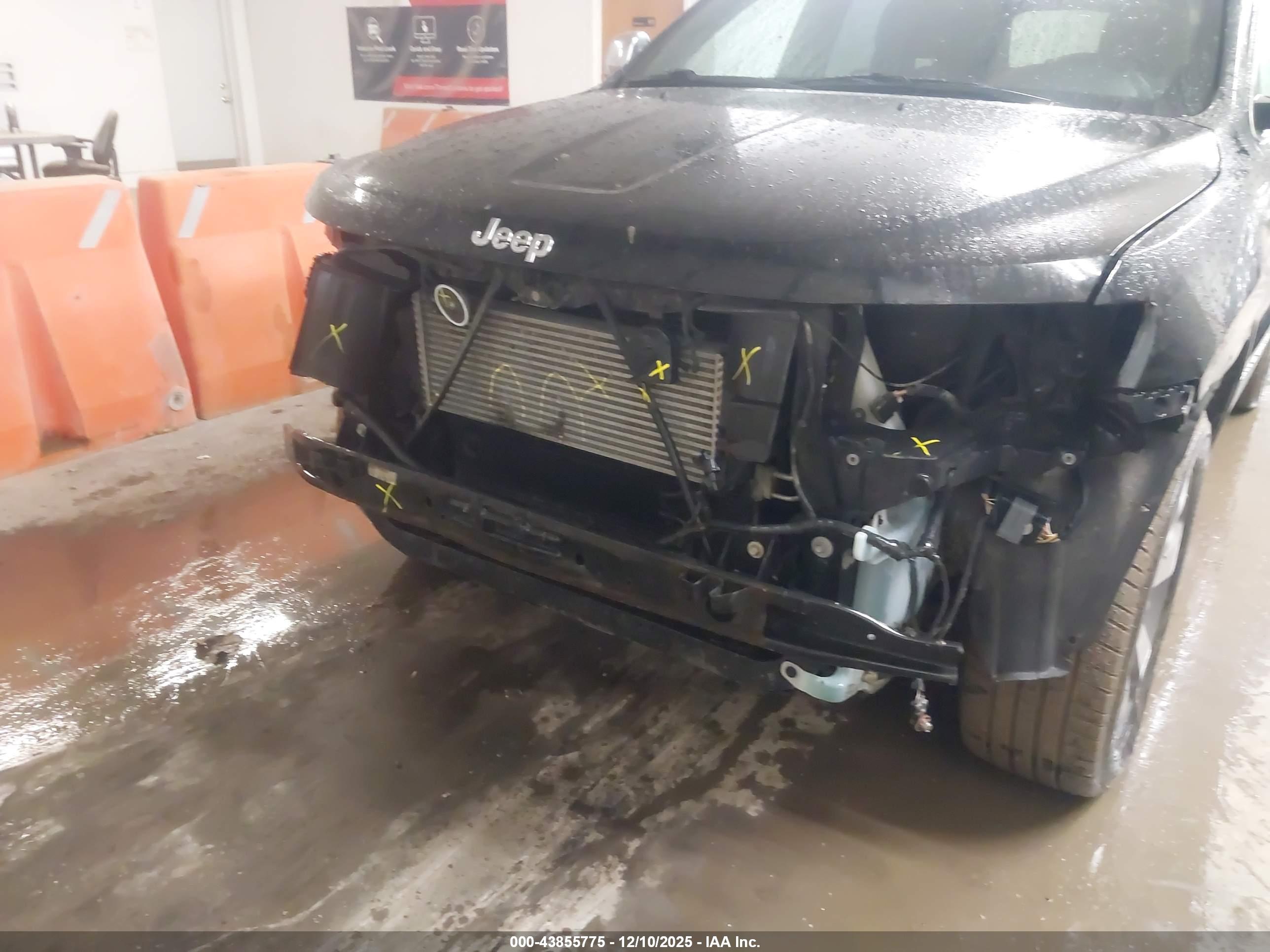 JEEP GRAND image 6