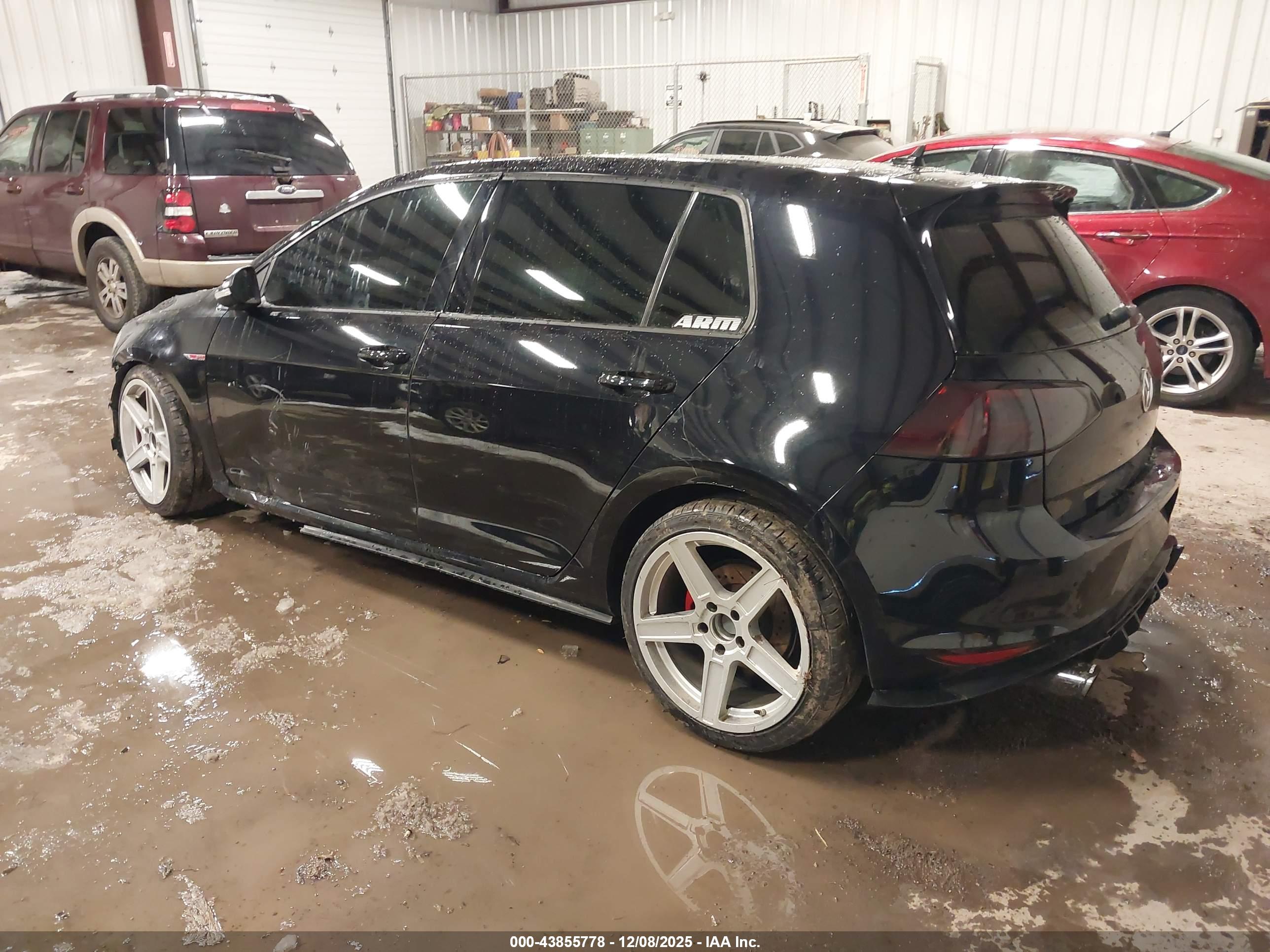 VOLKSWAGEN GOLF image 3