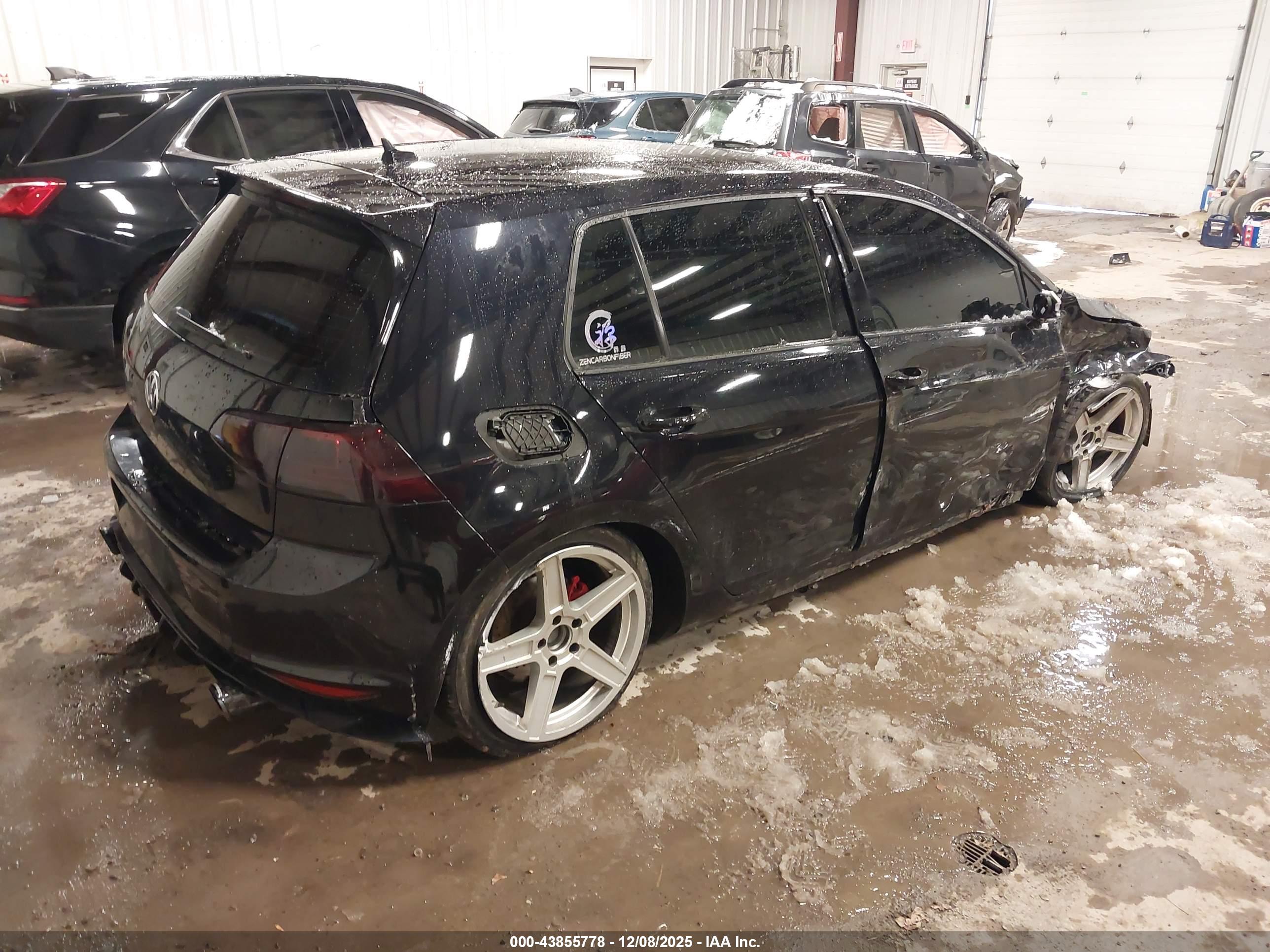 VOLKSWAGEN GOLF image 4