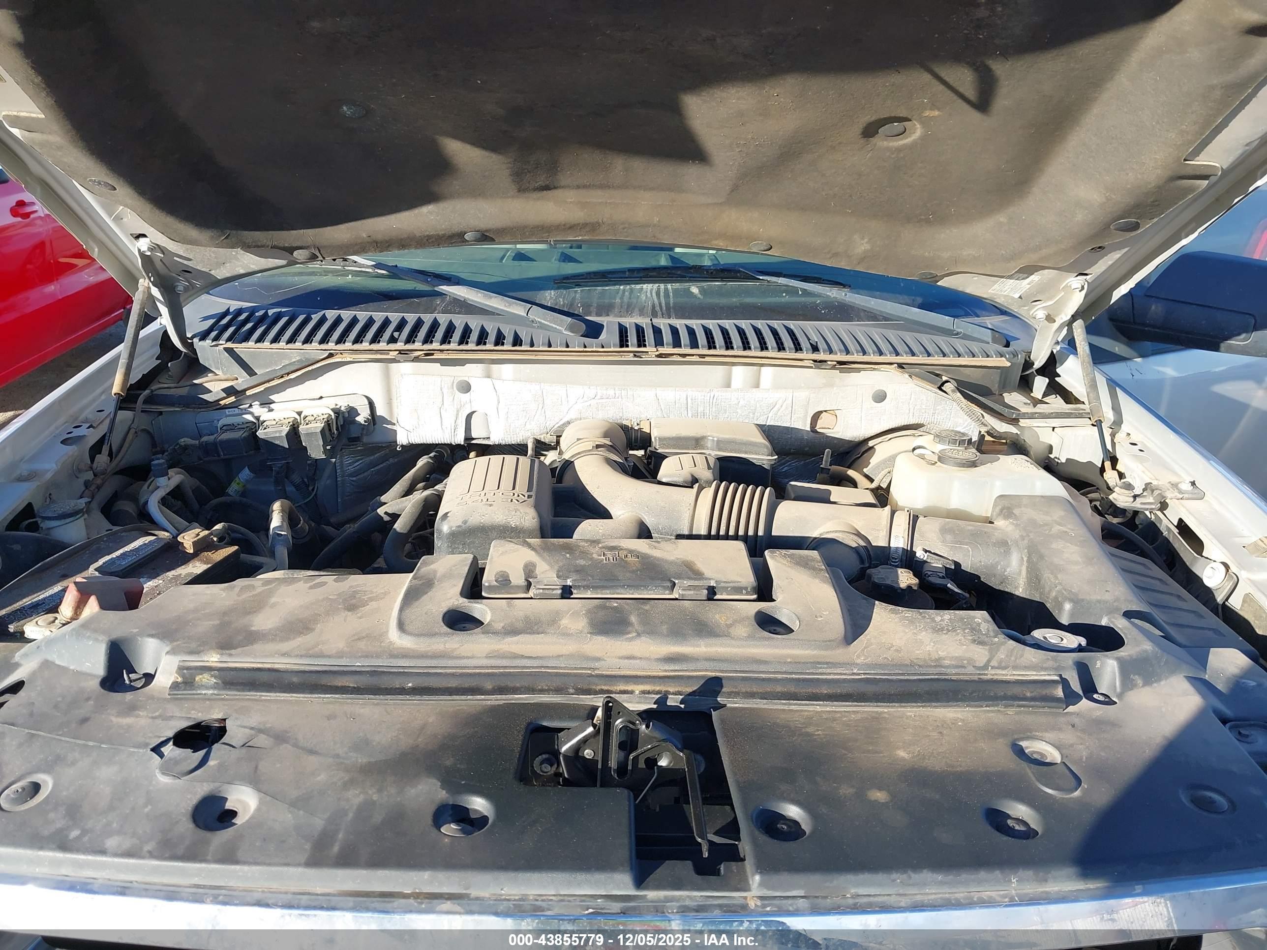 FORD EXPEDITION image 10