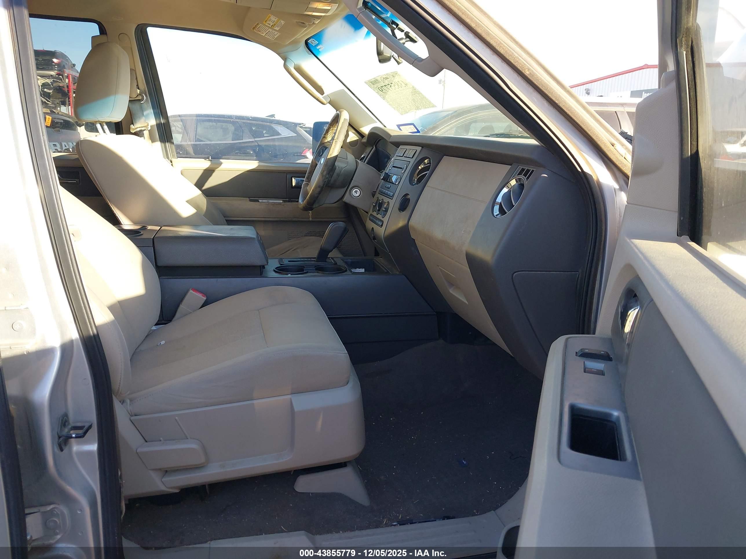 FORD EXPEDITION image 5