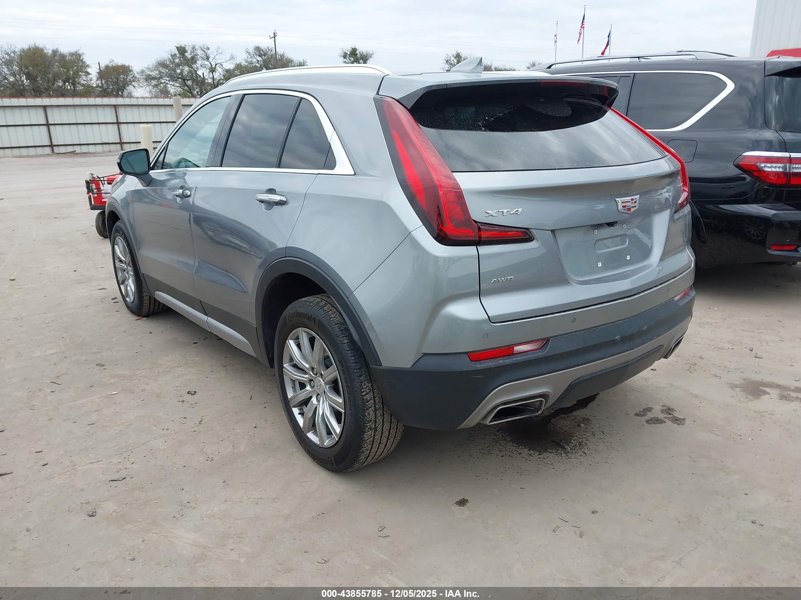 CADILLAC XT4 image 3
