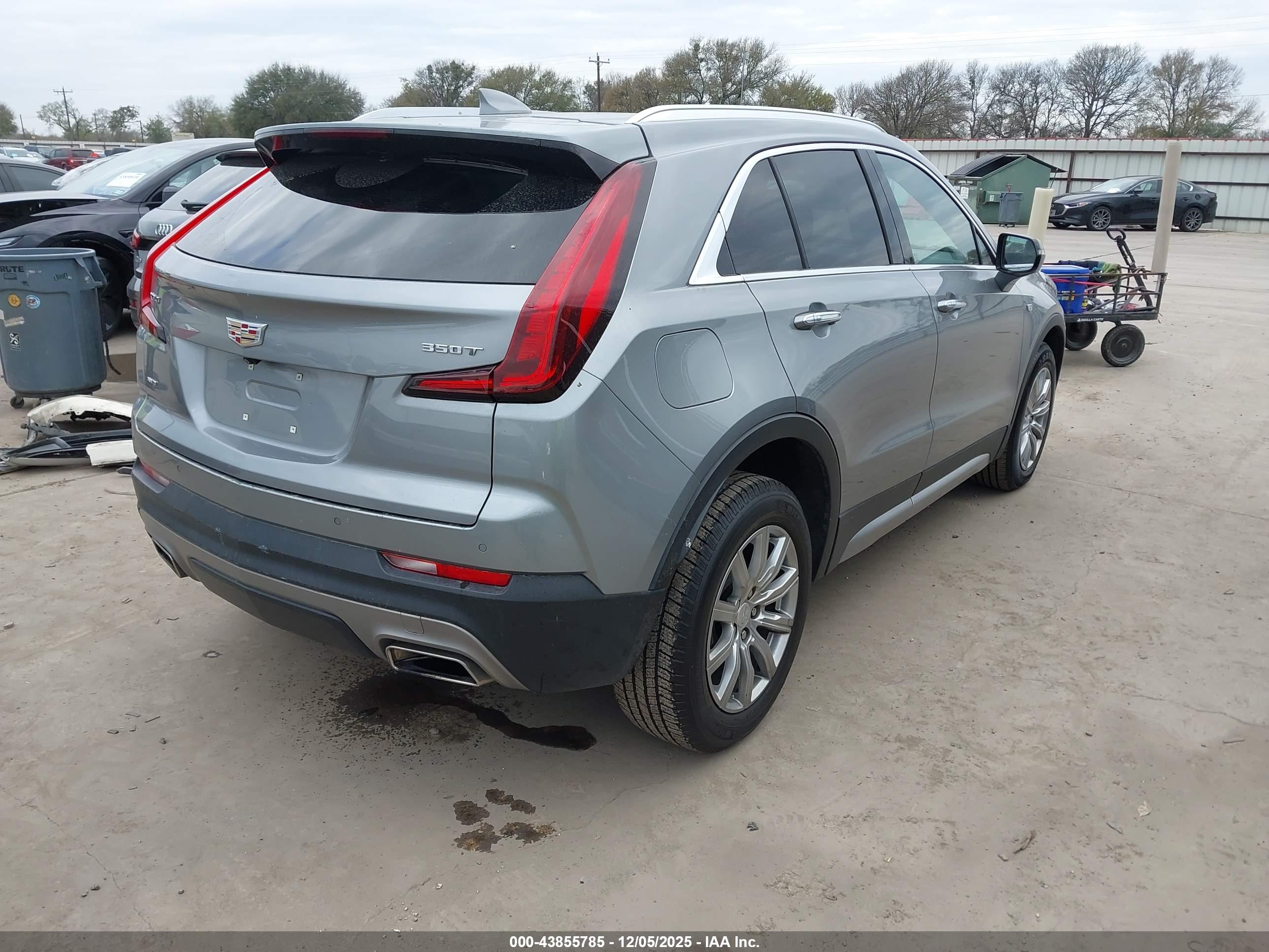 CADILLAC XT4 image 4