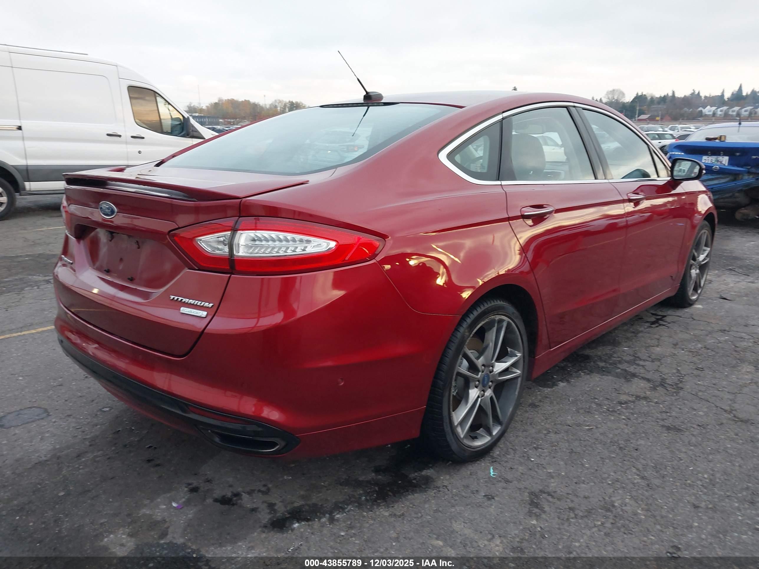 FORD FUSION image 4
