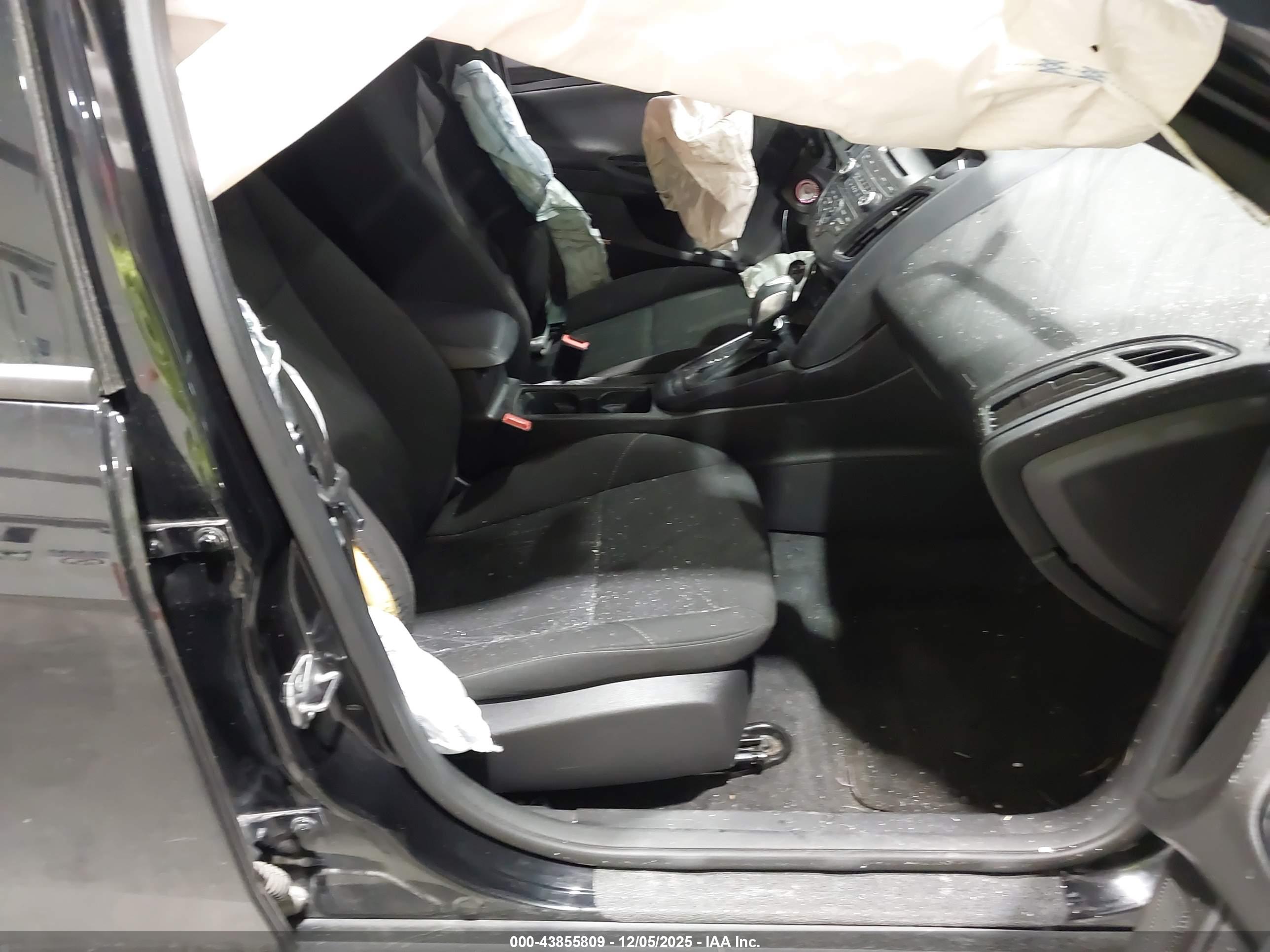 FORD FOCUS image 5