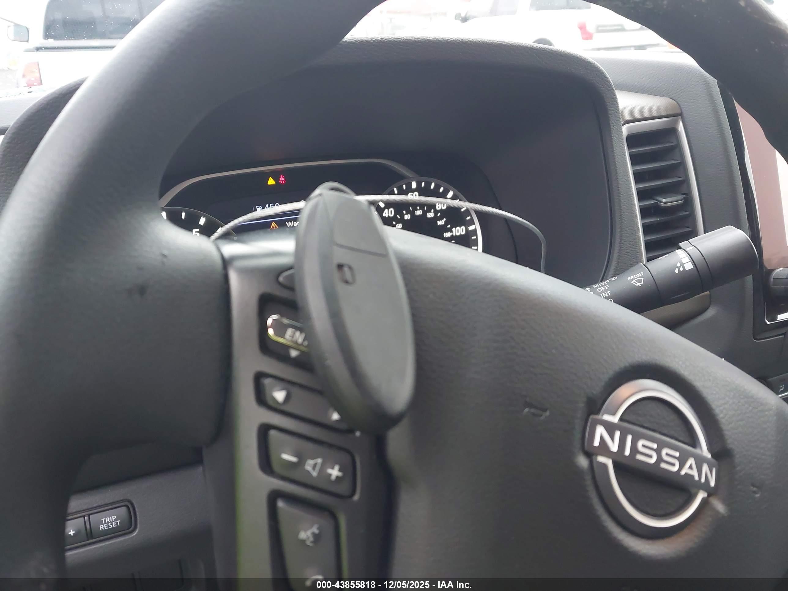 NISSAN FRONTIER image 11