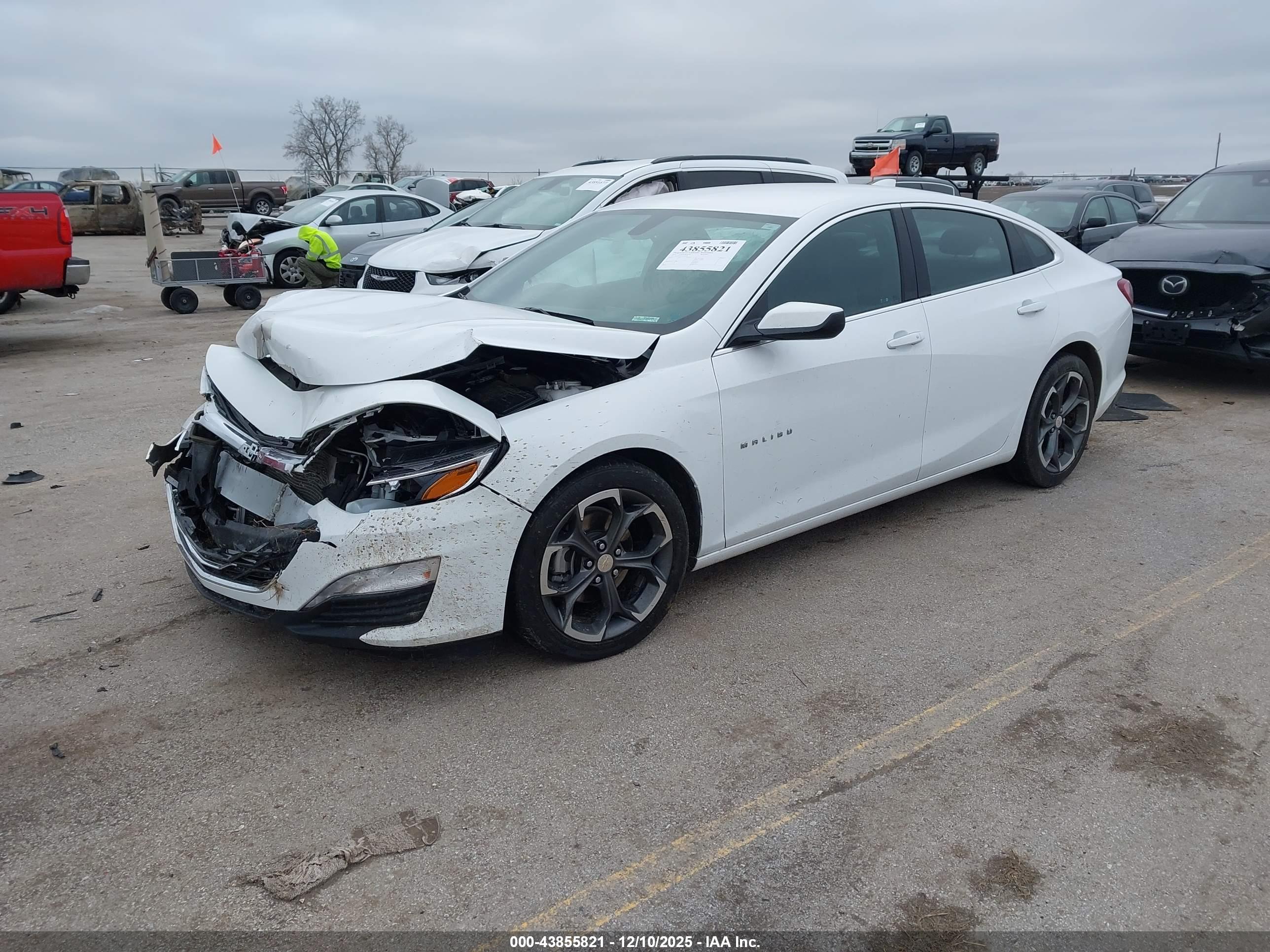 CHEVROLET MALIBU image 2