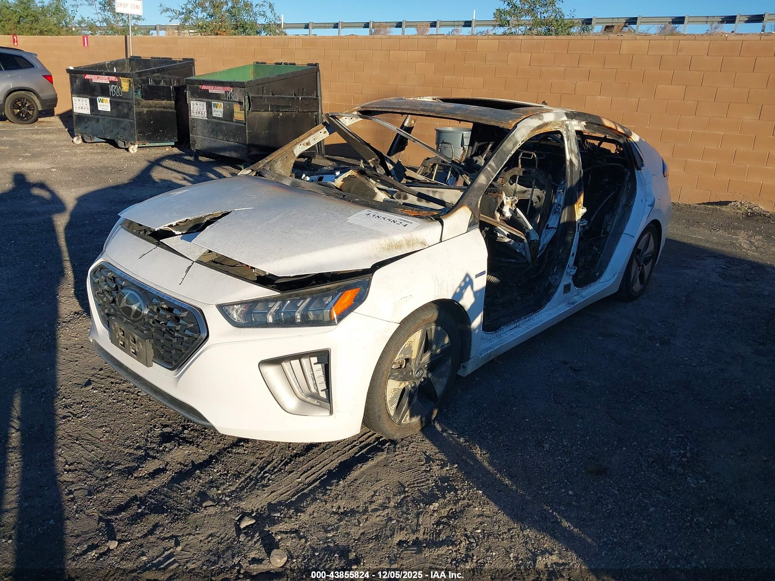 HYUNDAI IONIQ image 2