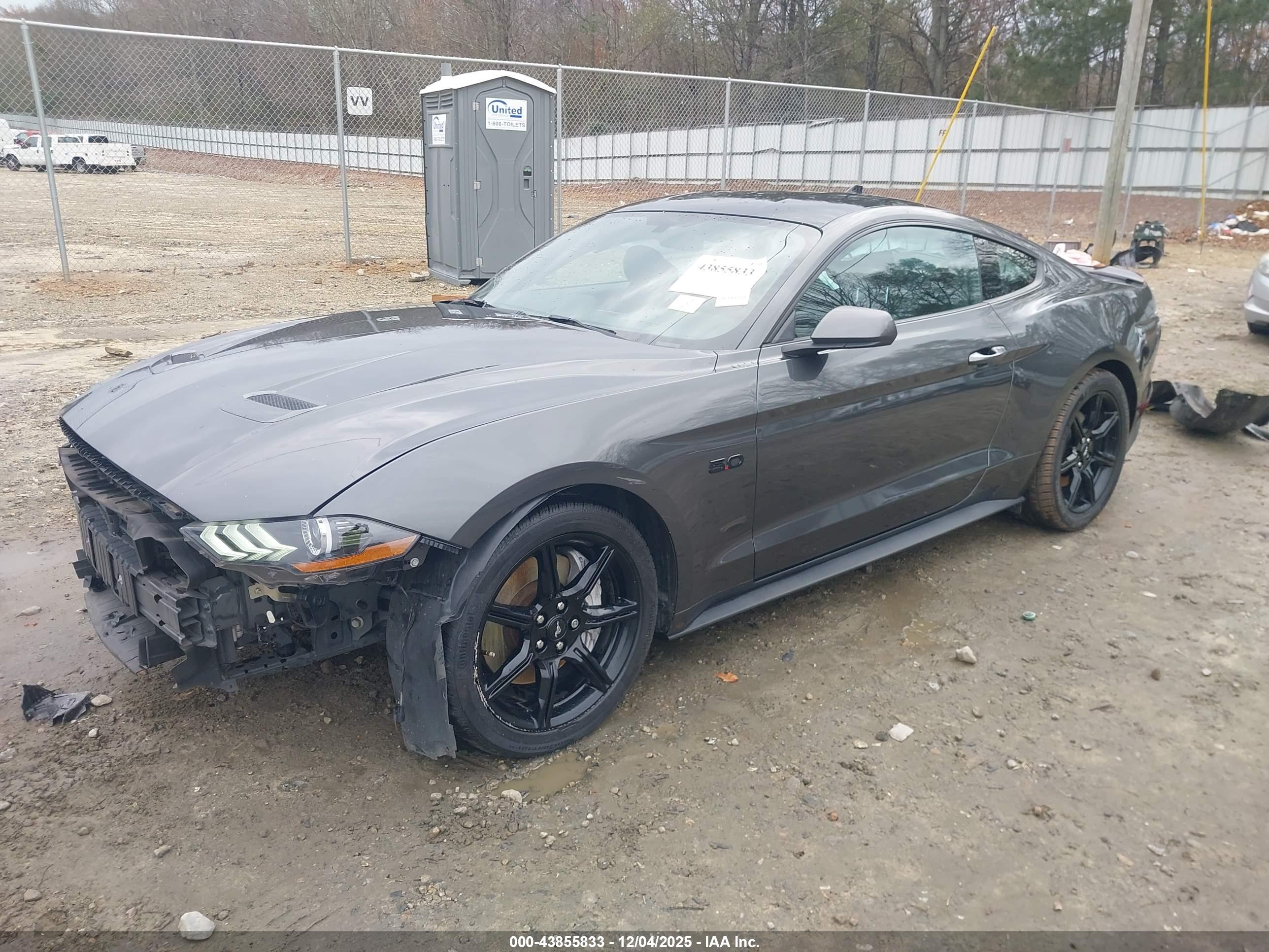 FORD MUSTANG image 2