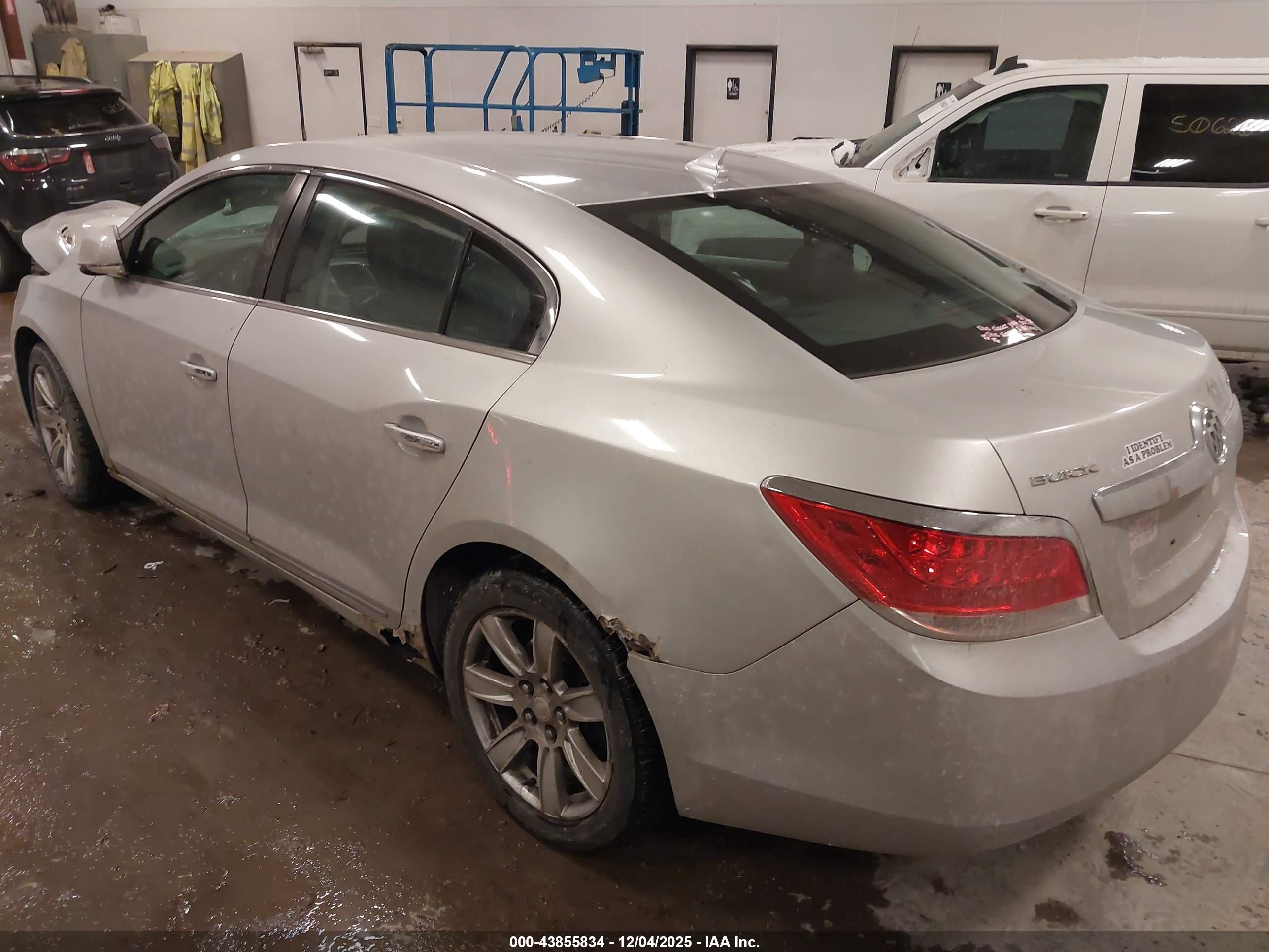 BUICK LACROSSE image 3