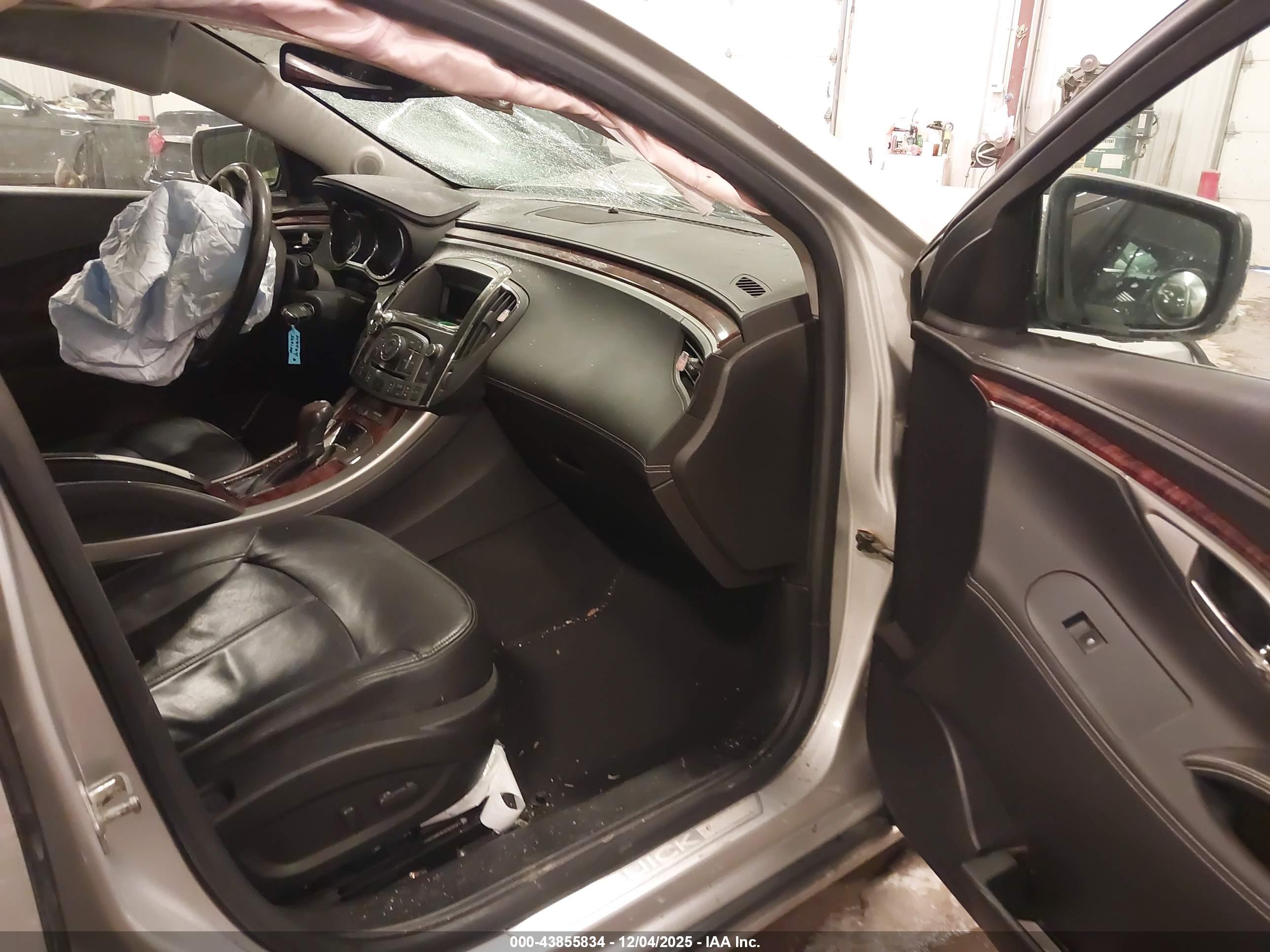 BUICK LACROSSE image 5