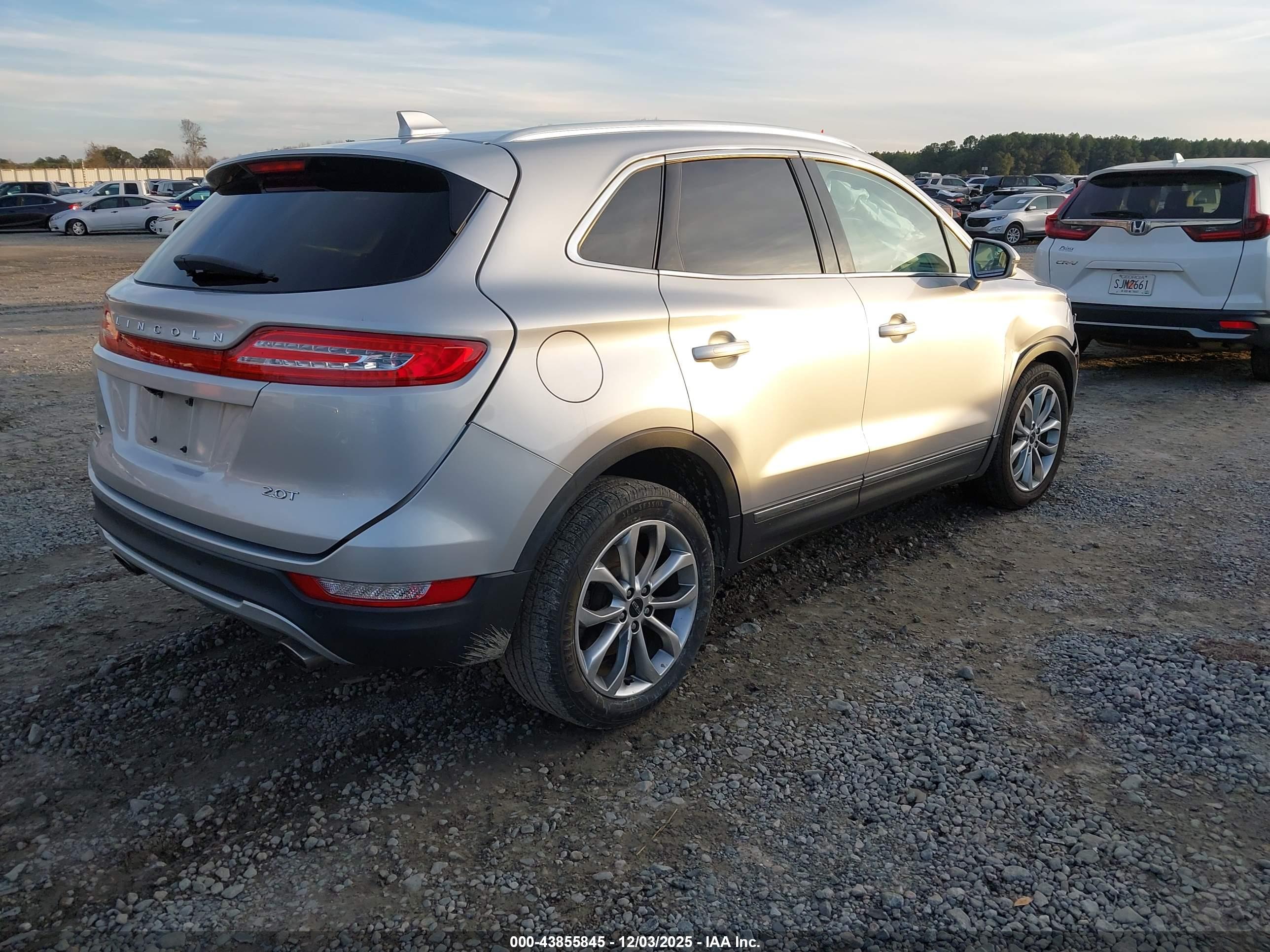 LINCOLN MKC image 4