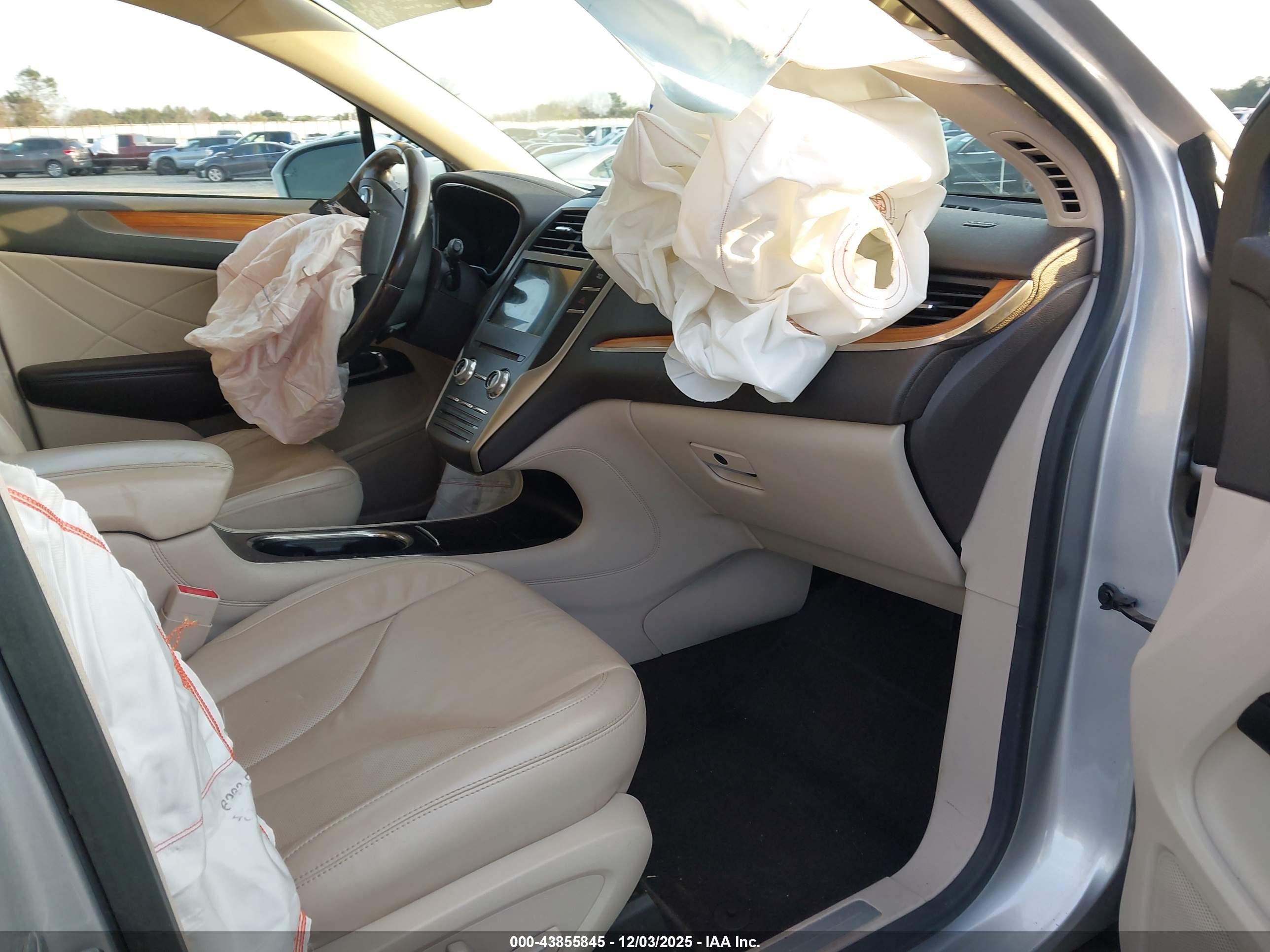 LINCOLN MKC image 5