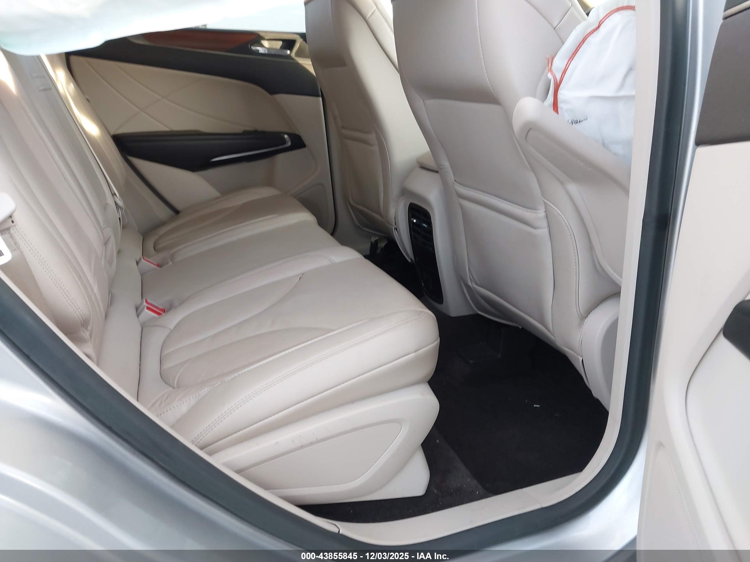 LINCOLN MKC image 8