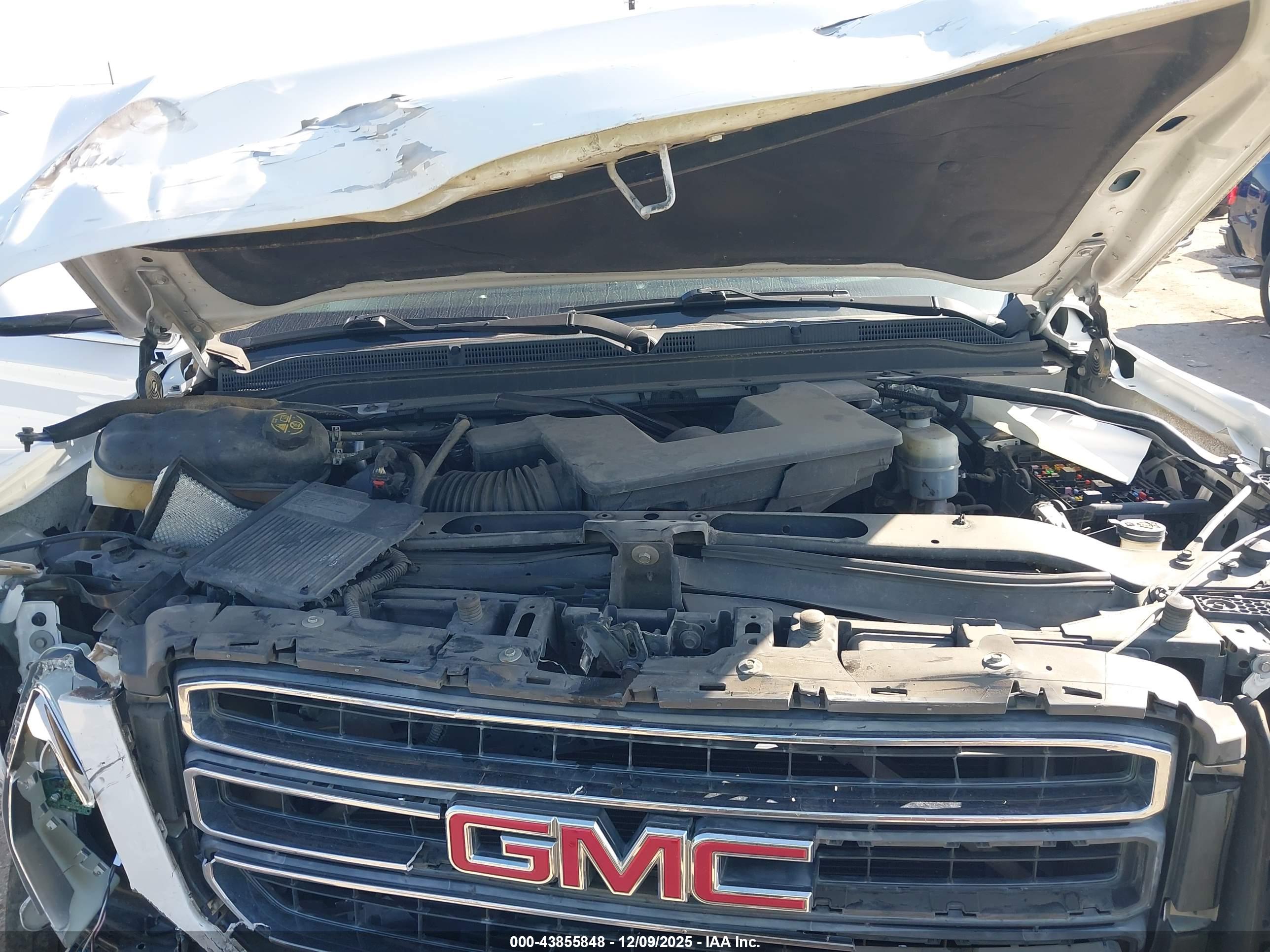 GMC YUKON image 10