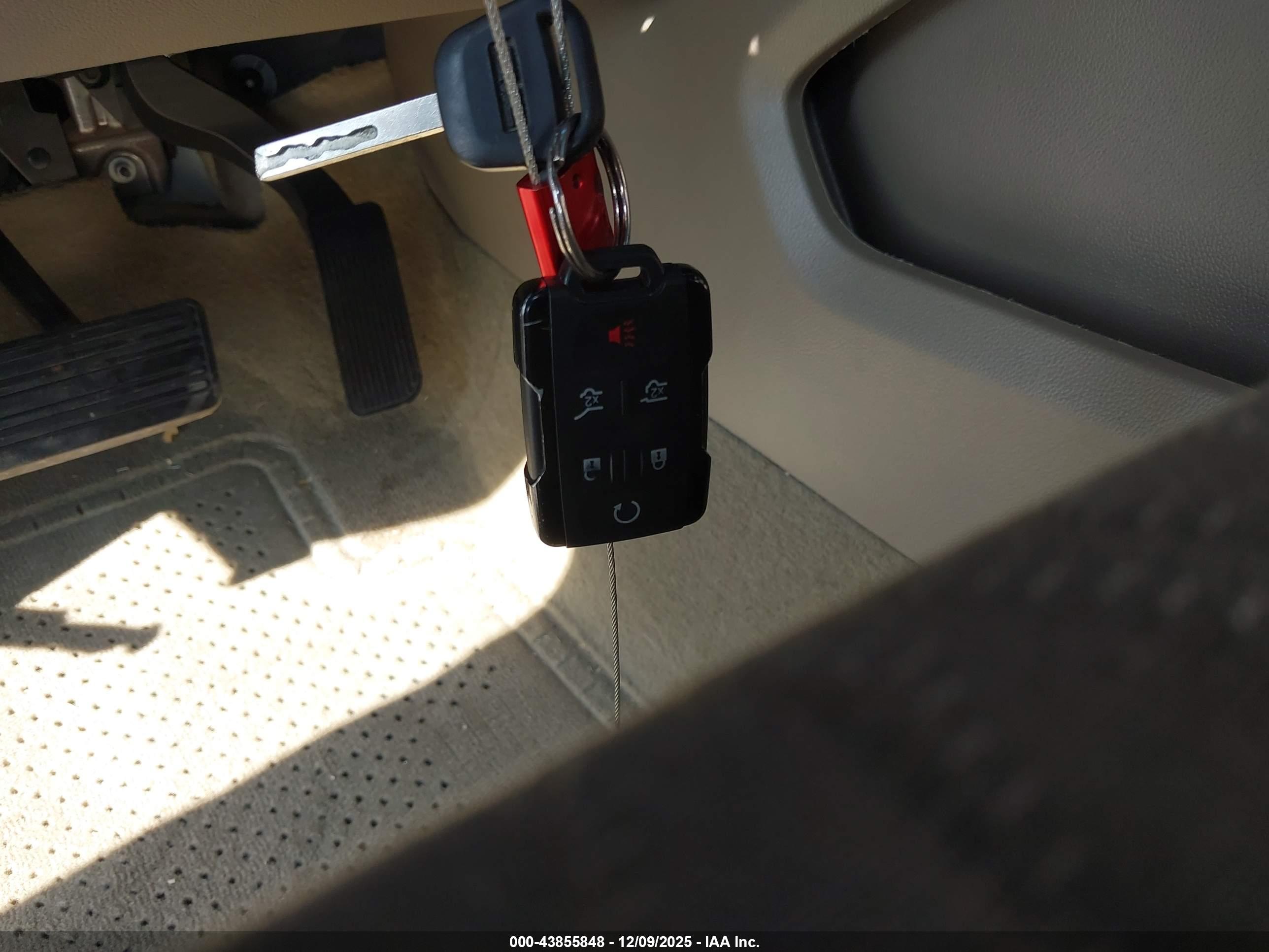 GMC YUKON image 11