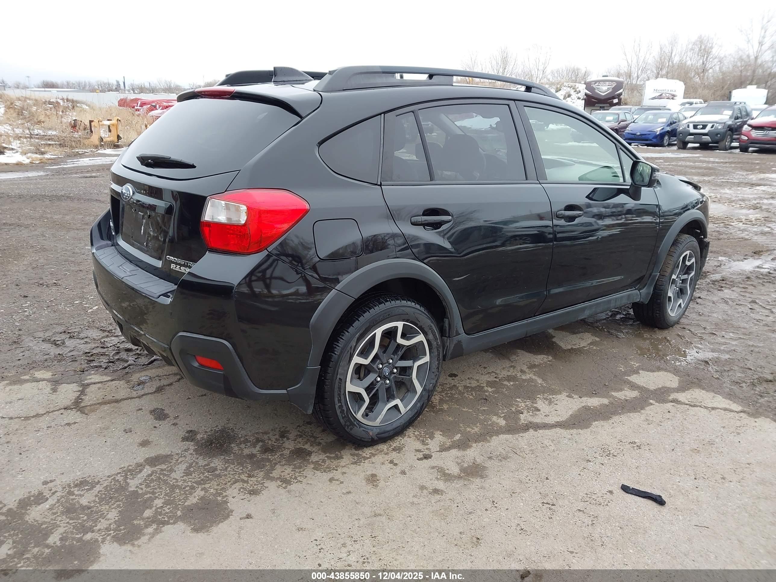 SUBARU CROSSTREK image 4
