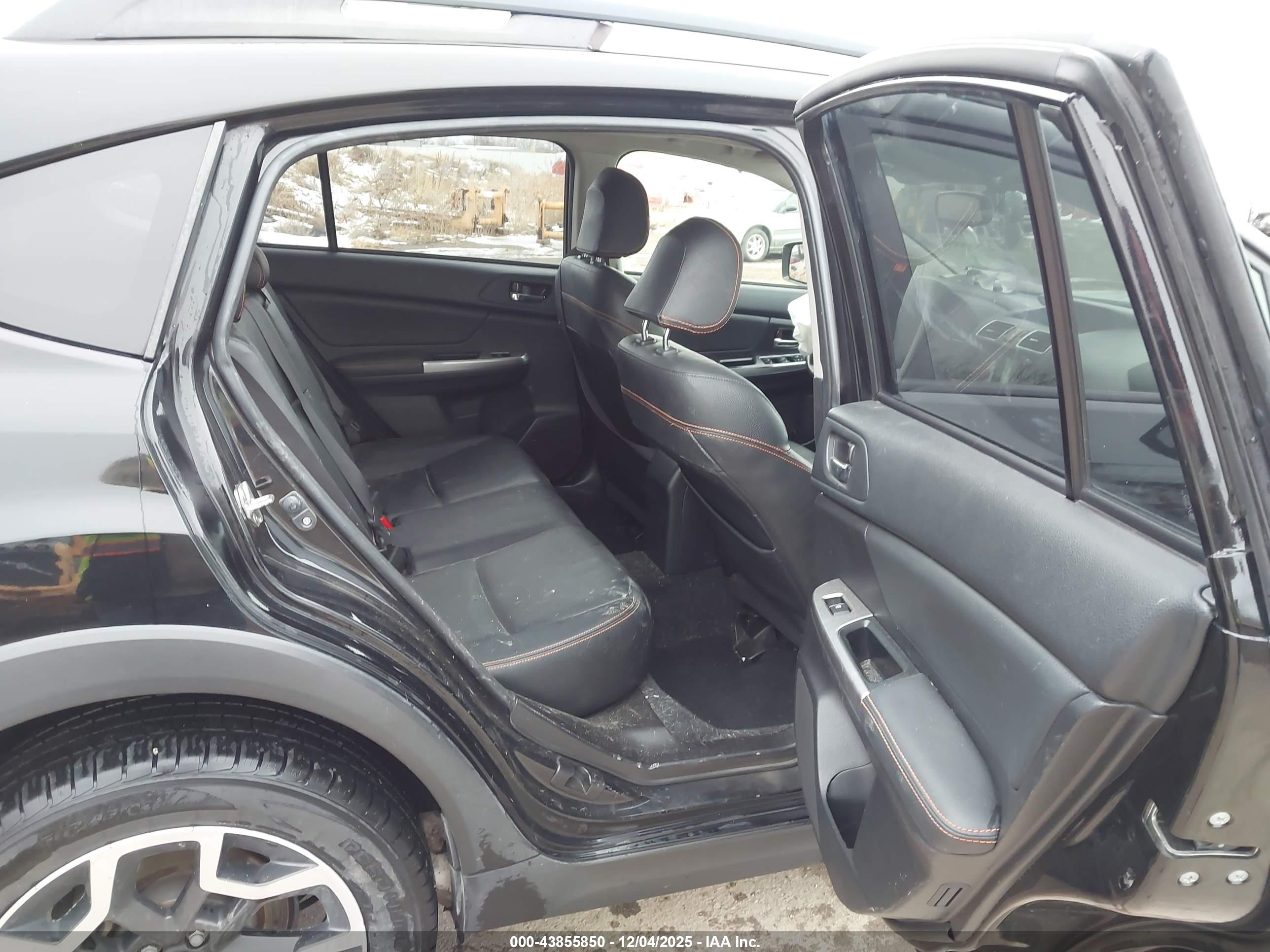 SUBARU CROSSTREK image 8