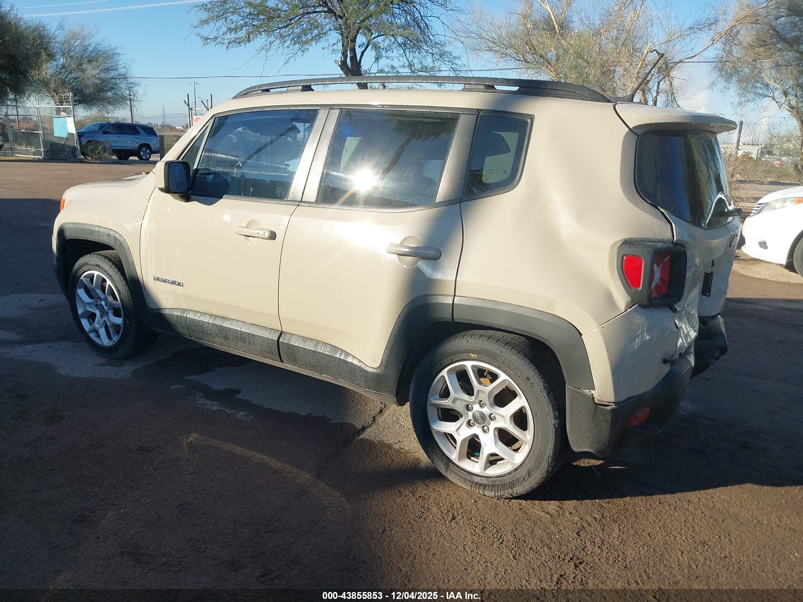 JEEP RENEGADE image 3