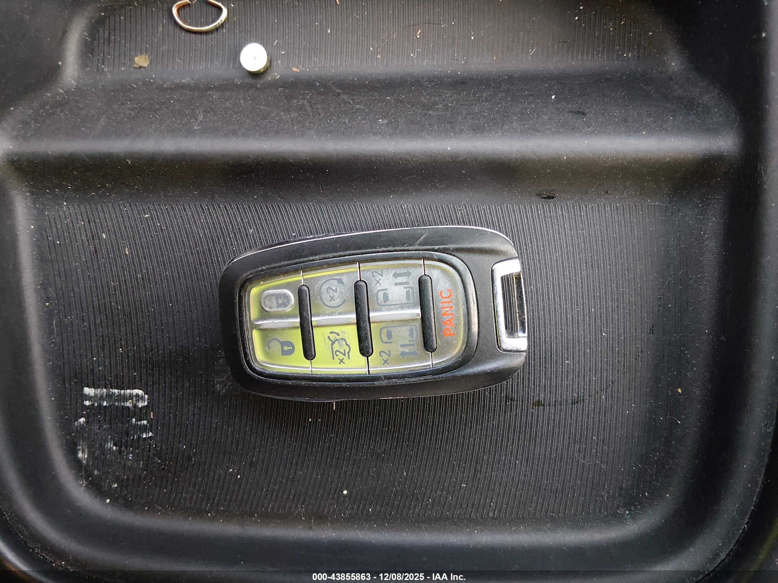 CHRYSLER PACIFICA image 11