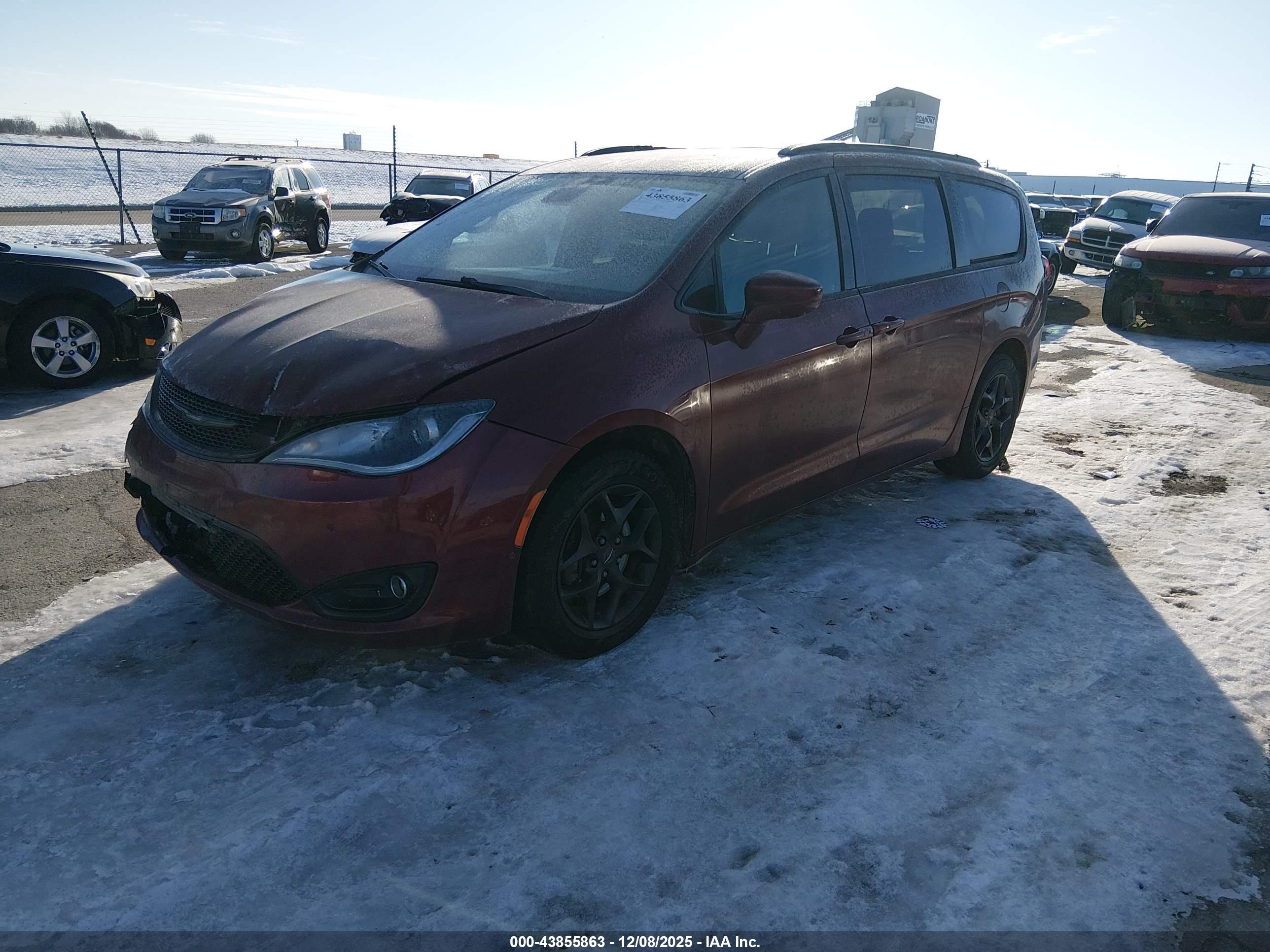 CHRYSLER PACIFICA image 2