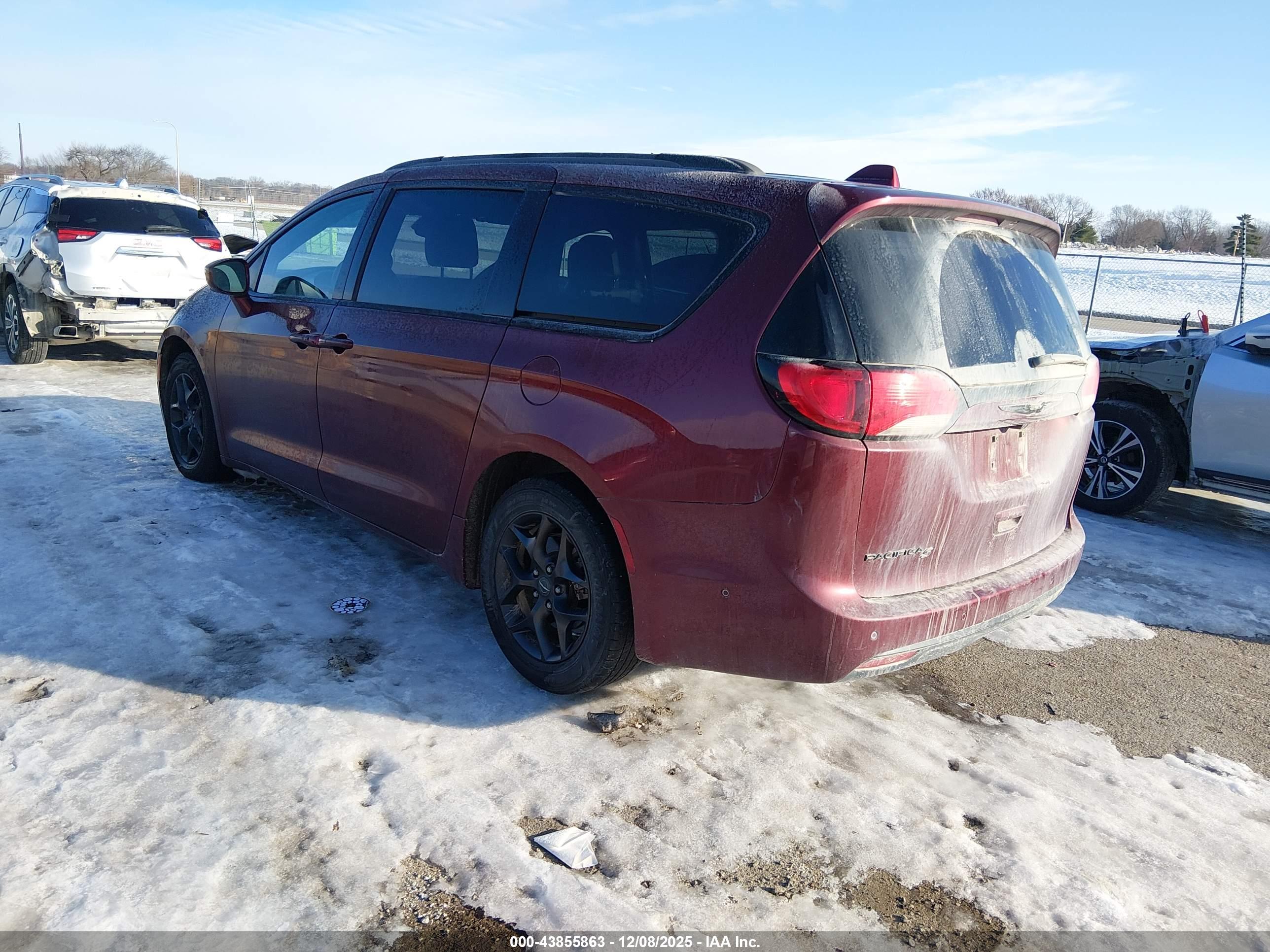 CHRYSLER PACIFICA image 3