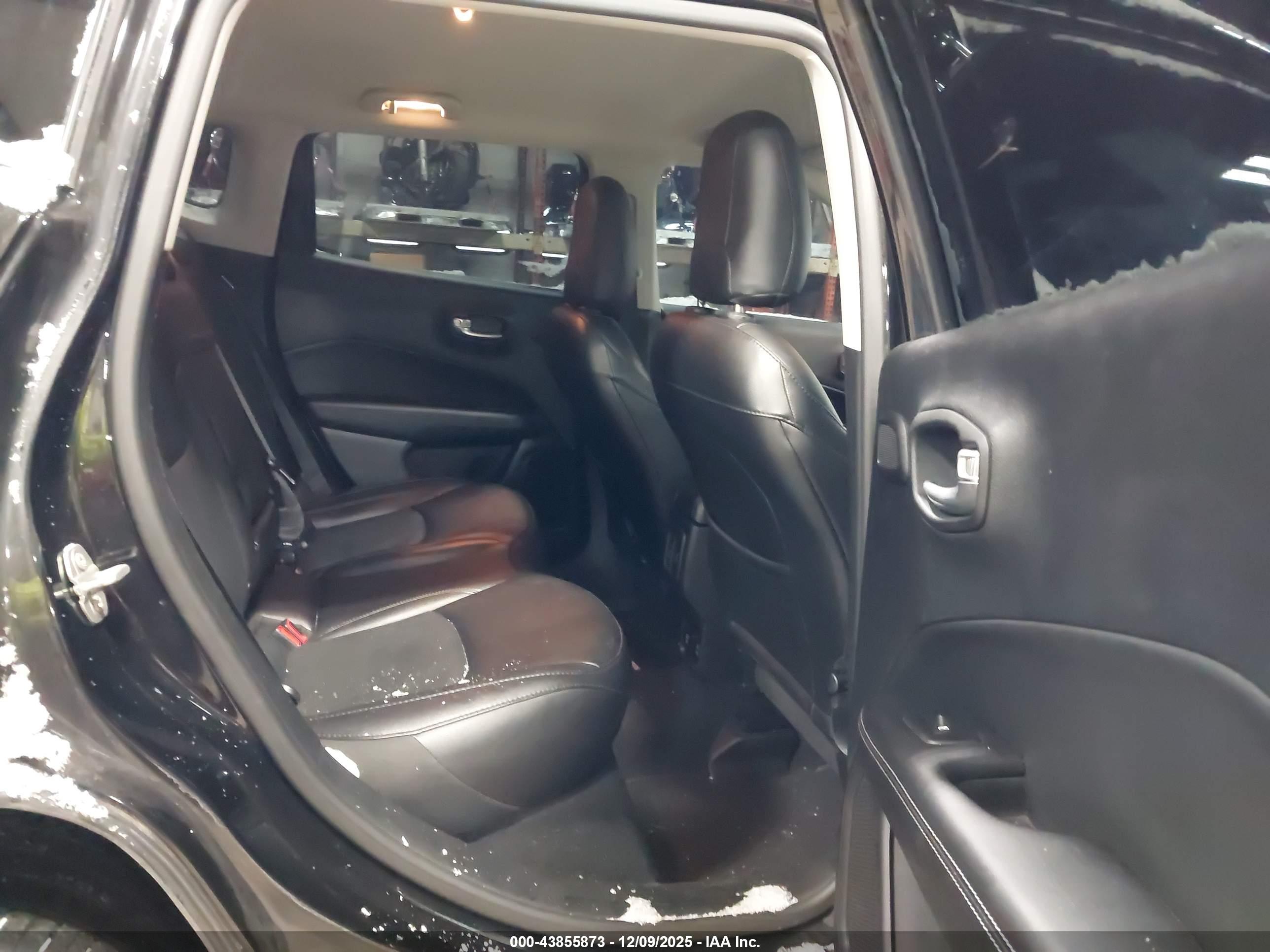 JEEP COMPASS image 8