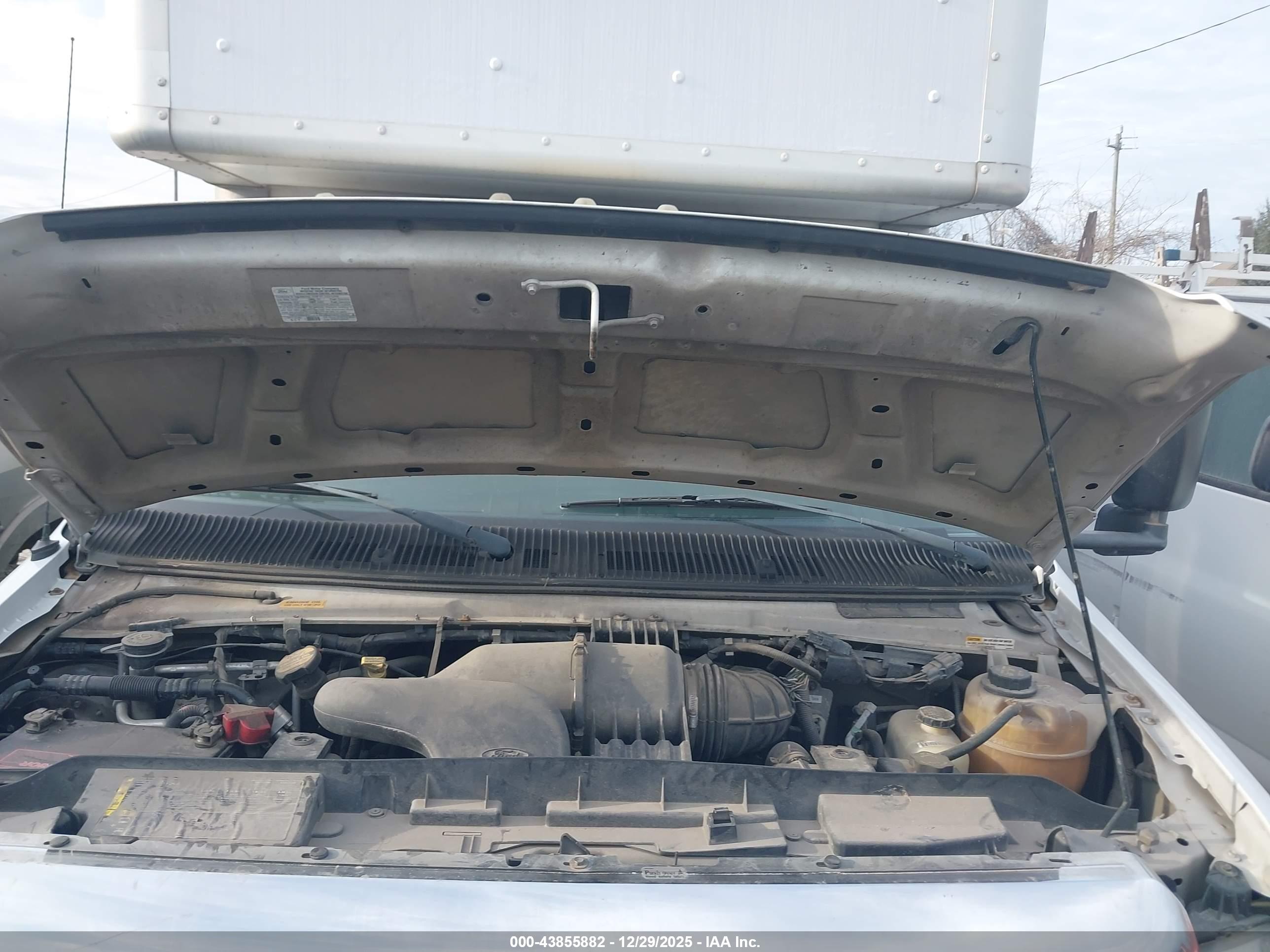 FORD E-450 image 10