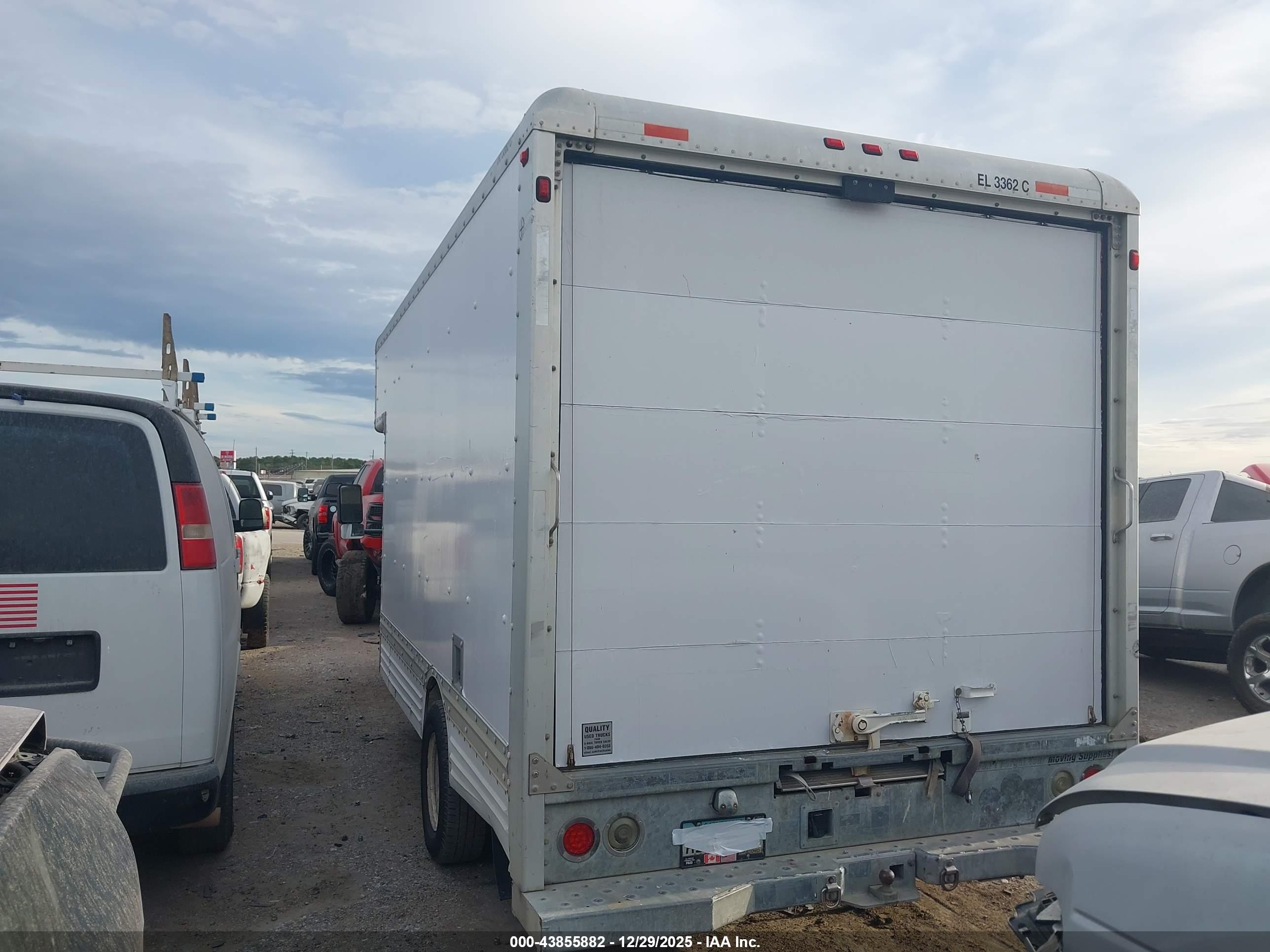 FORD E-450 image 3