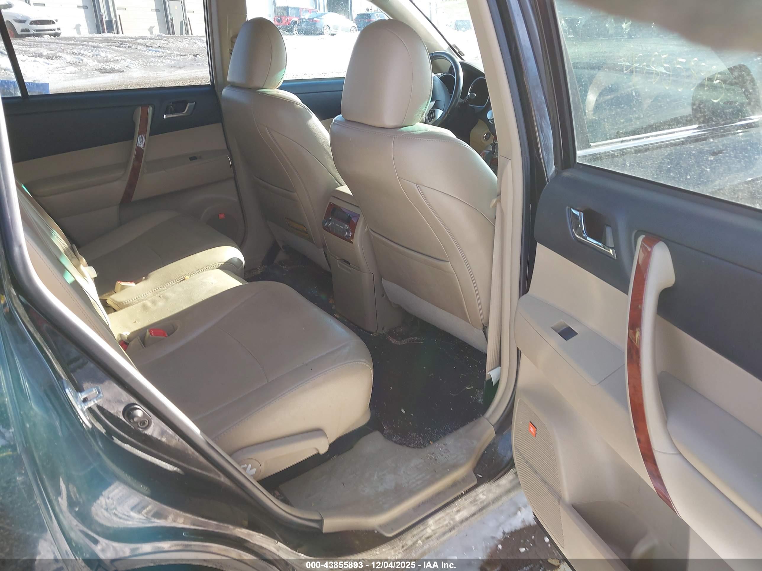 TOYOTA HIGHLANDER image 8