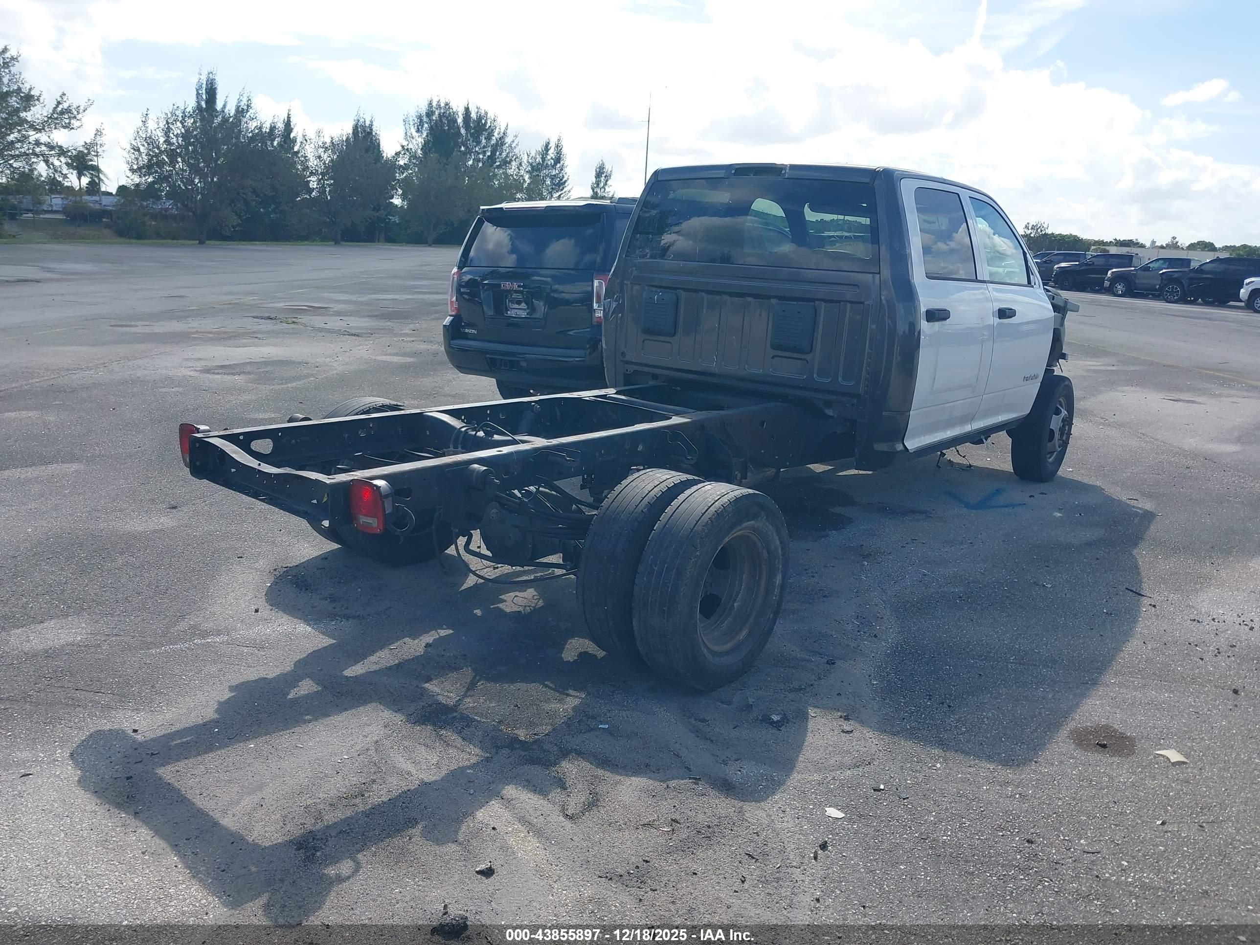 RAM 3500 image 4