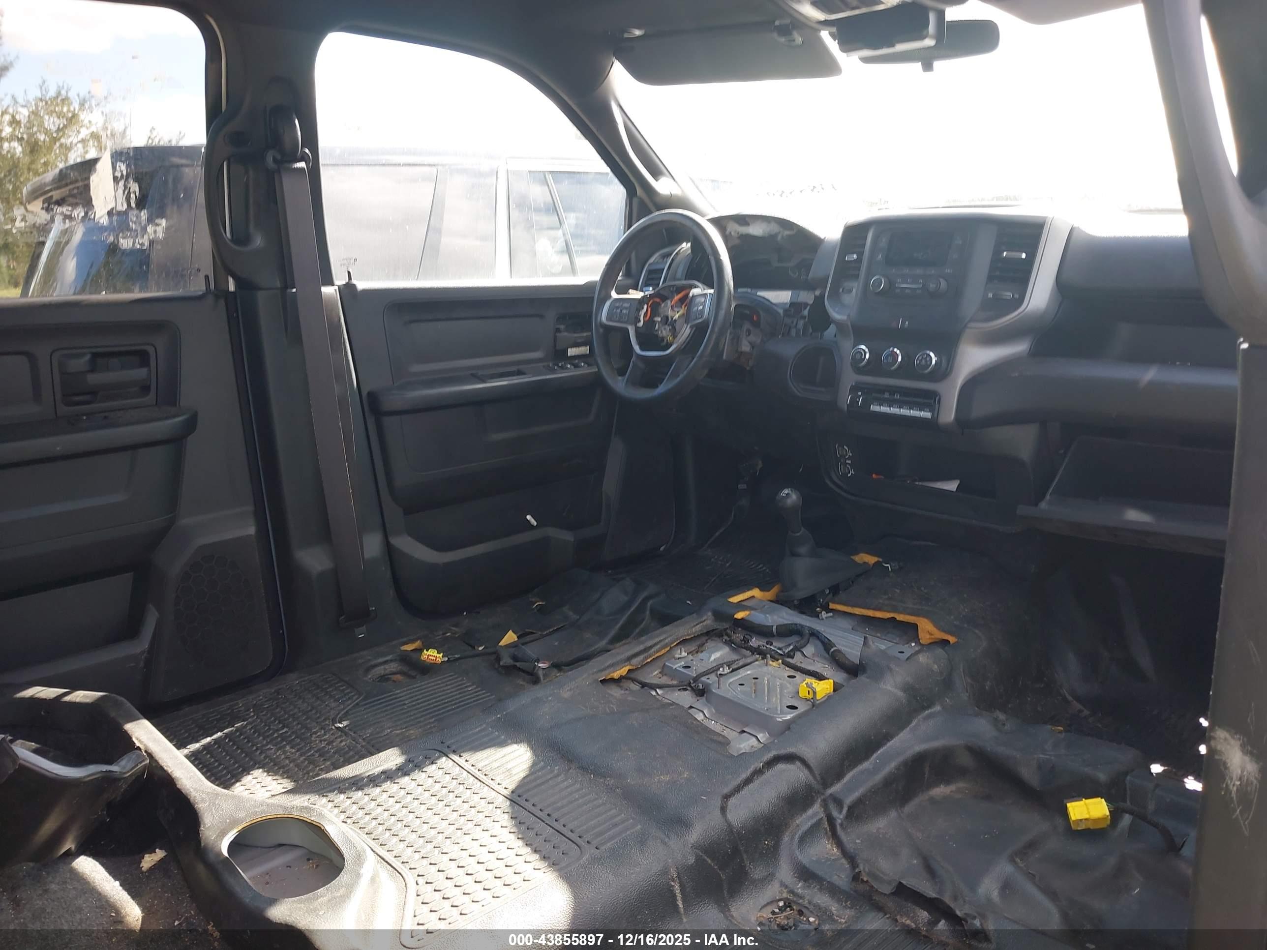 RAM 3500 image 7