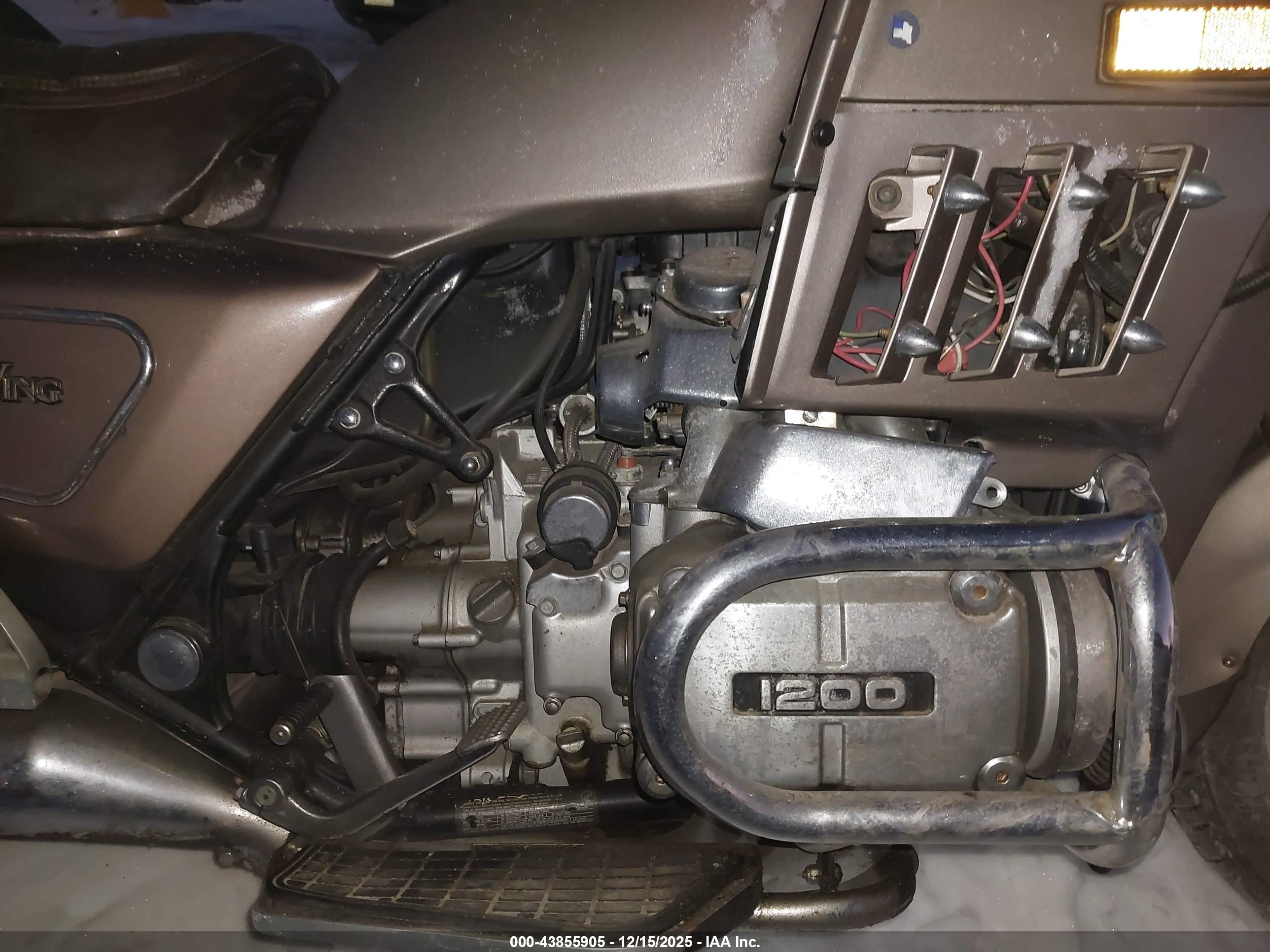 HONDA GL1200 image 8