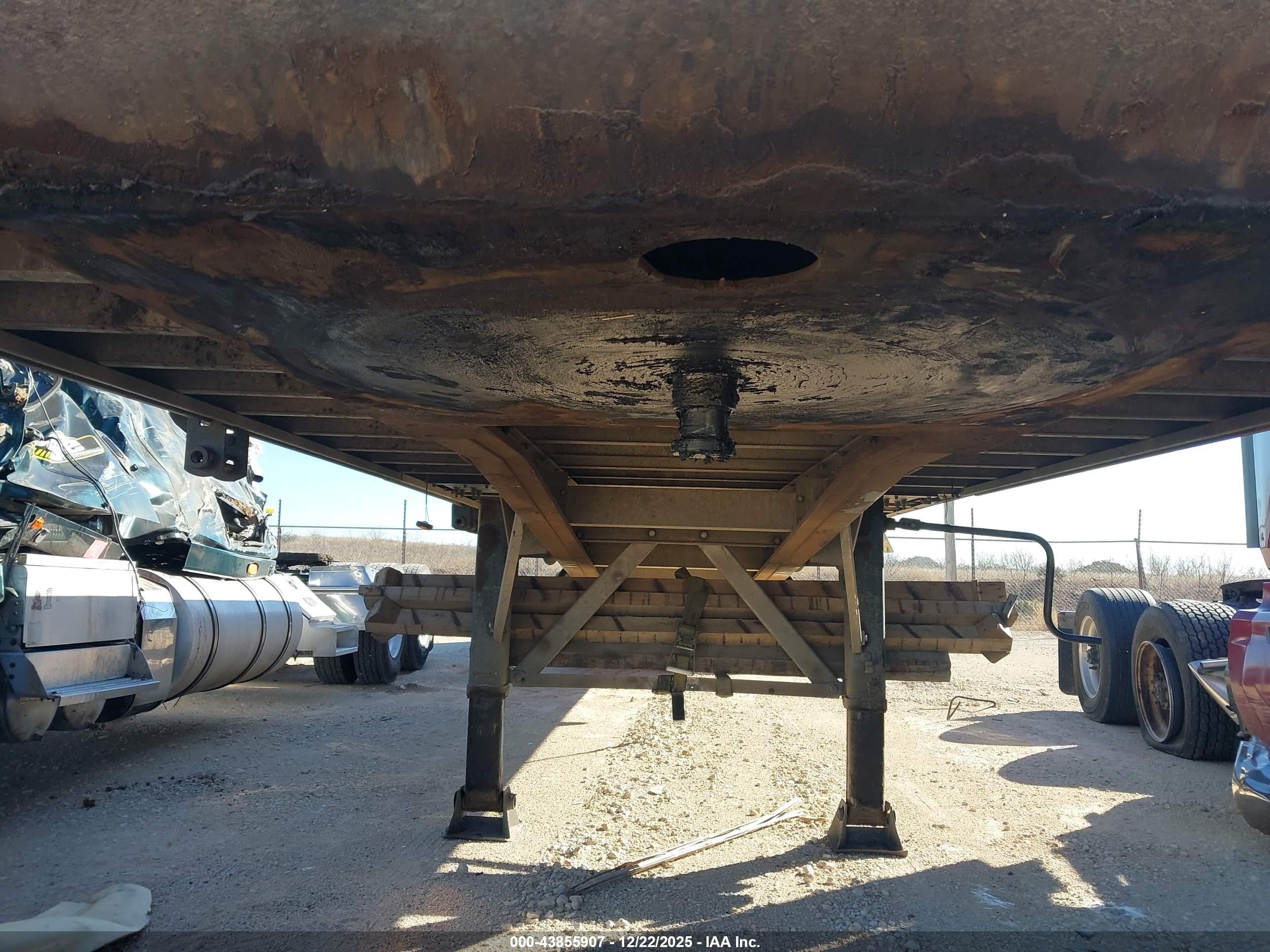REITNOUER FLATBED image 10