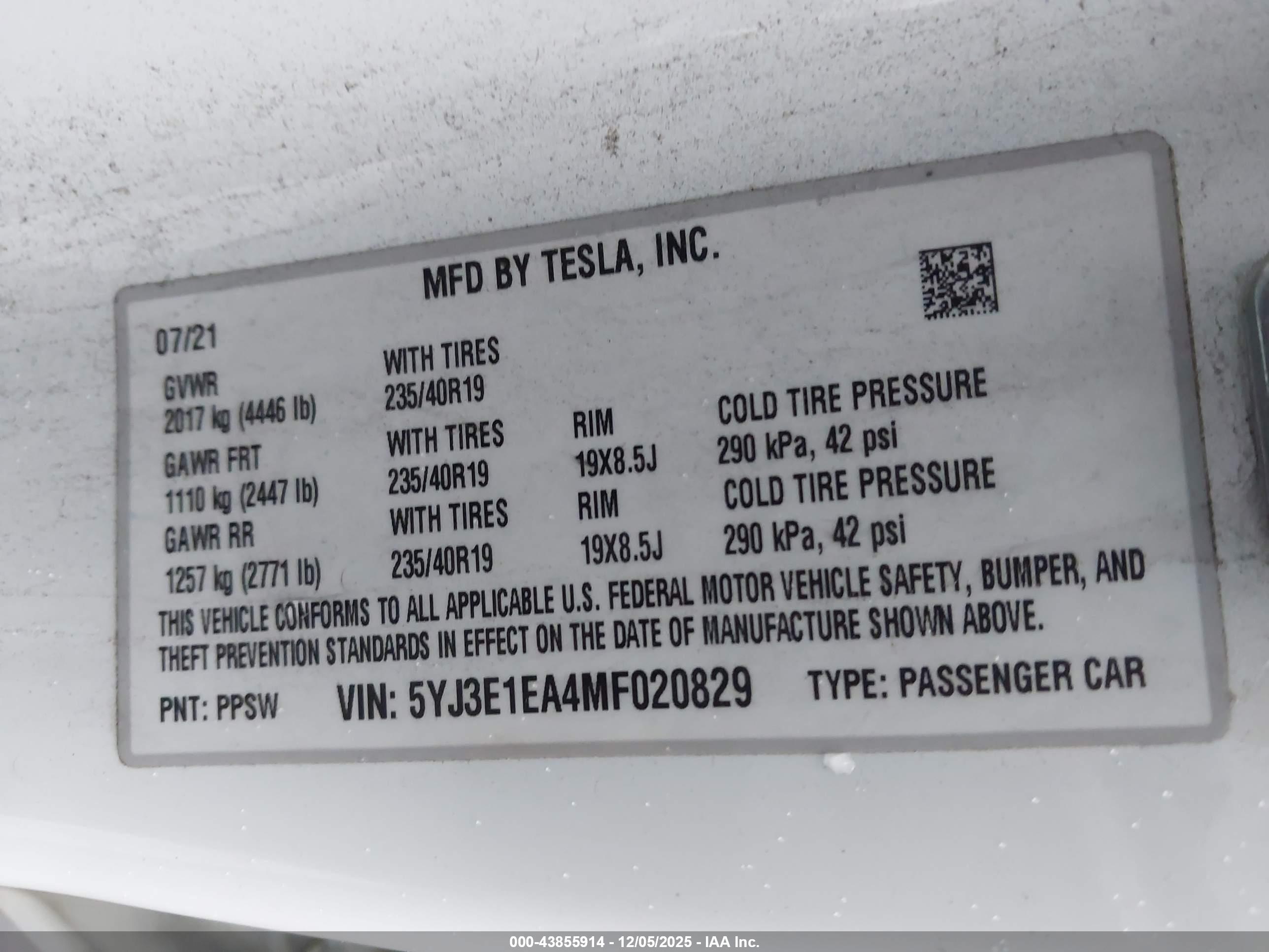 TESLA MODEL image 9