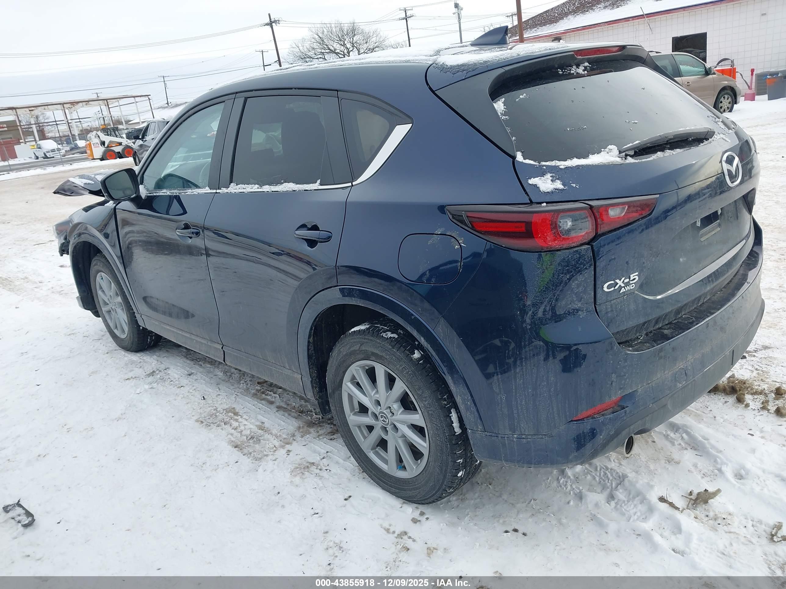 MAZDA CX-5 image 3