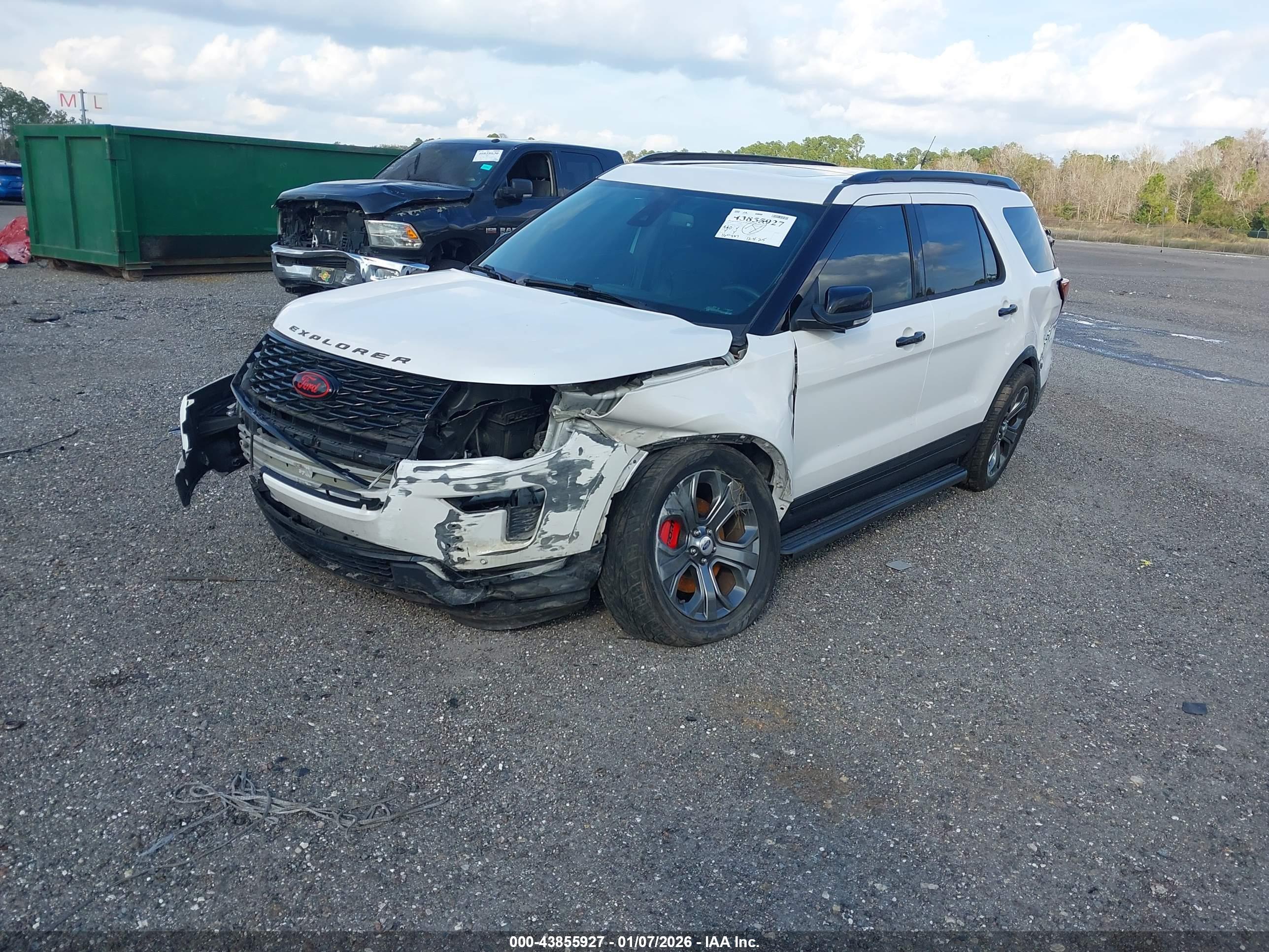 FORD EXPLORER image 2