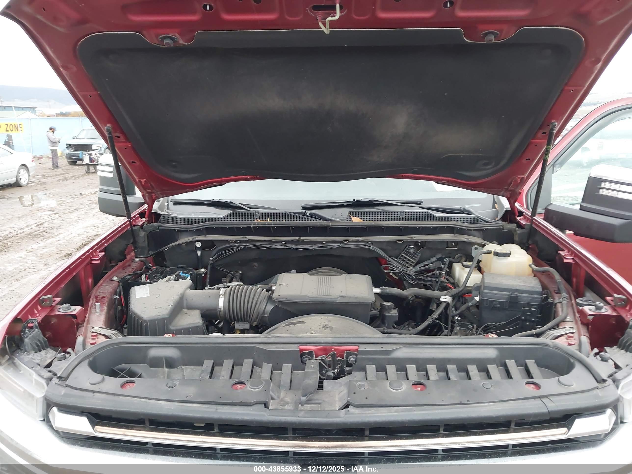CHEVROLET SILVERADO image 10