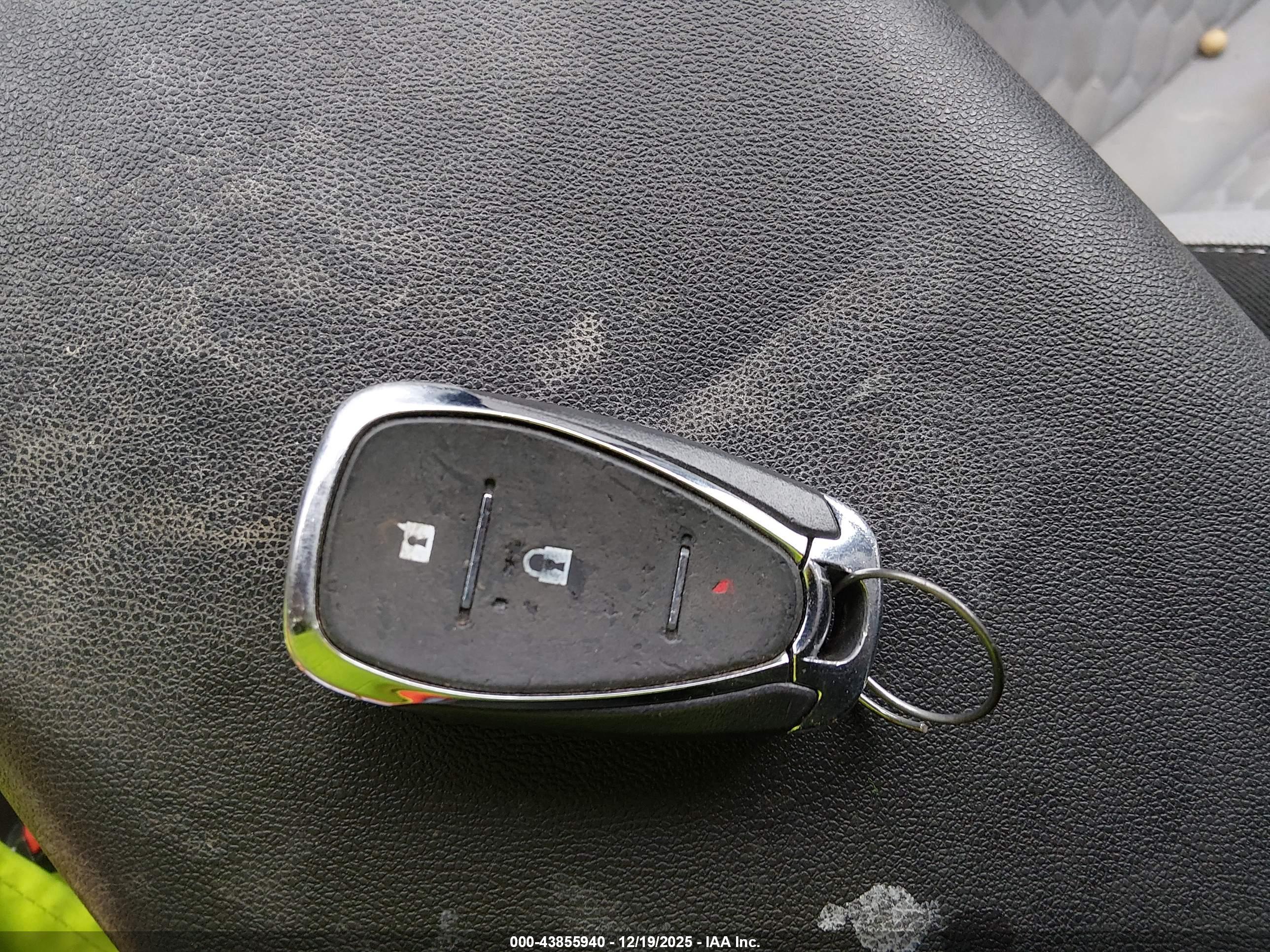 CHEVROLET EQUINOX image 11