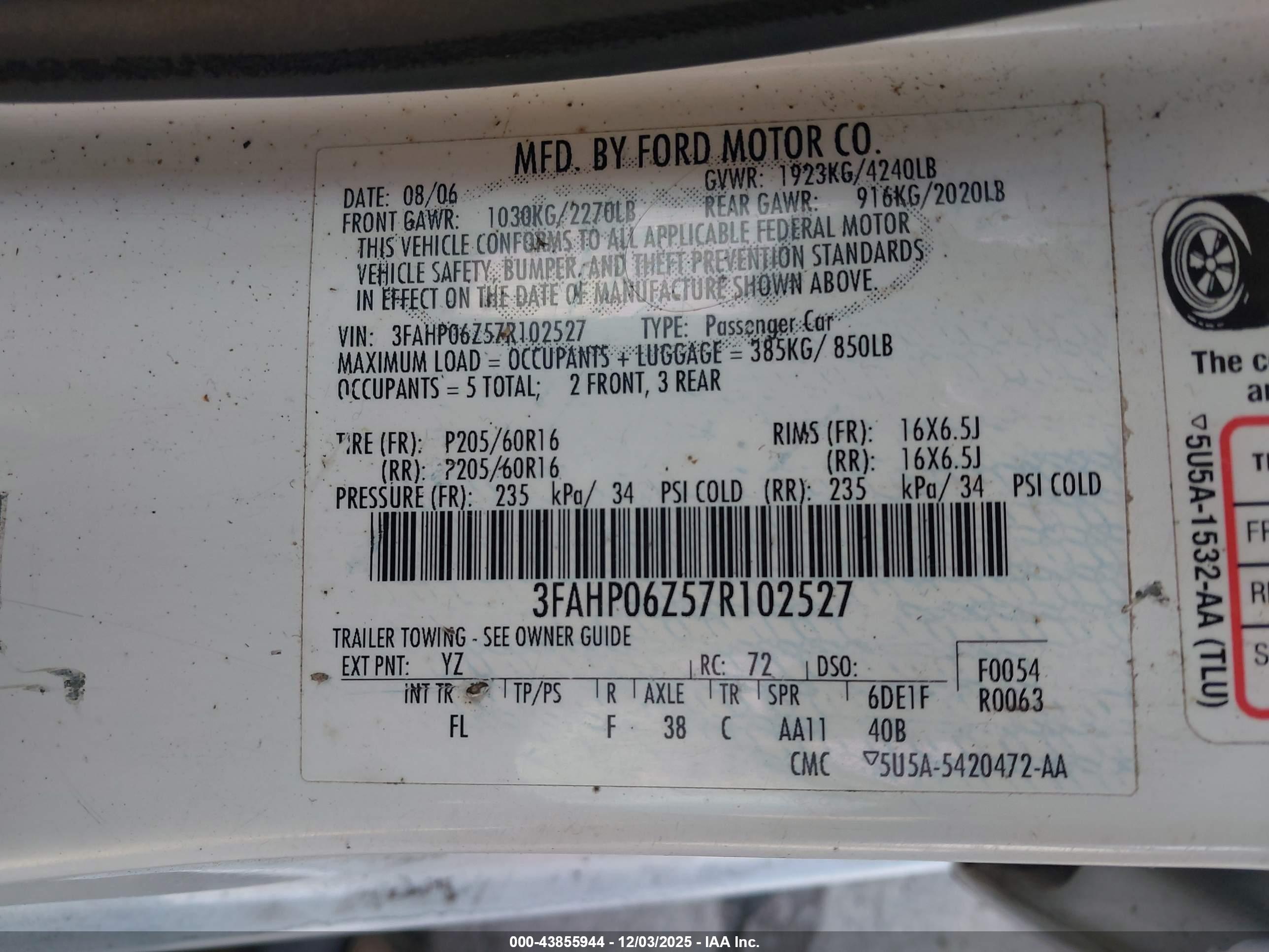FORD FUSION image 9